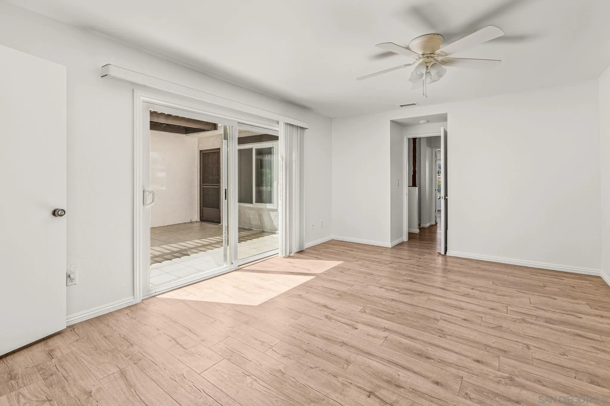 https://cdn.realtyfeed.com/cdn/127/250035217/c773cf3519e314a0be40ca544d6458d3.webp