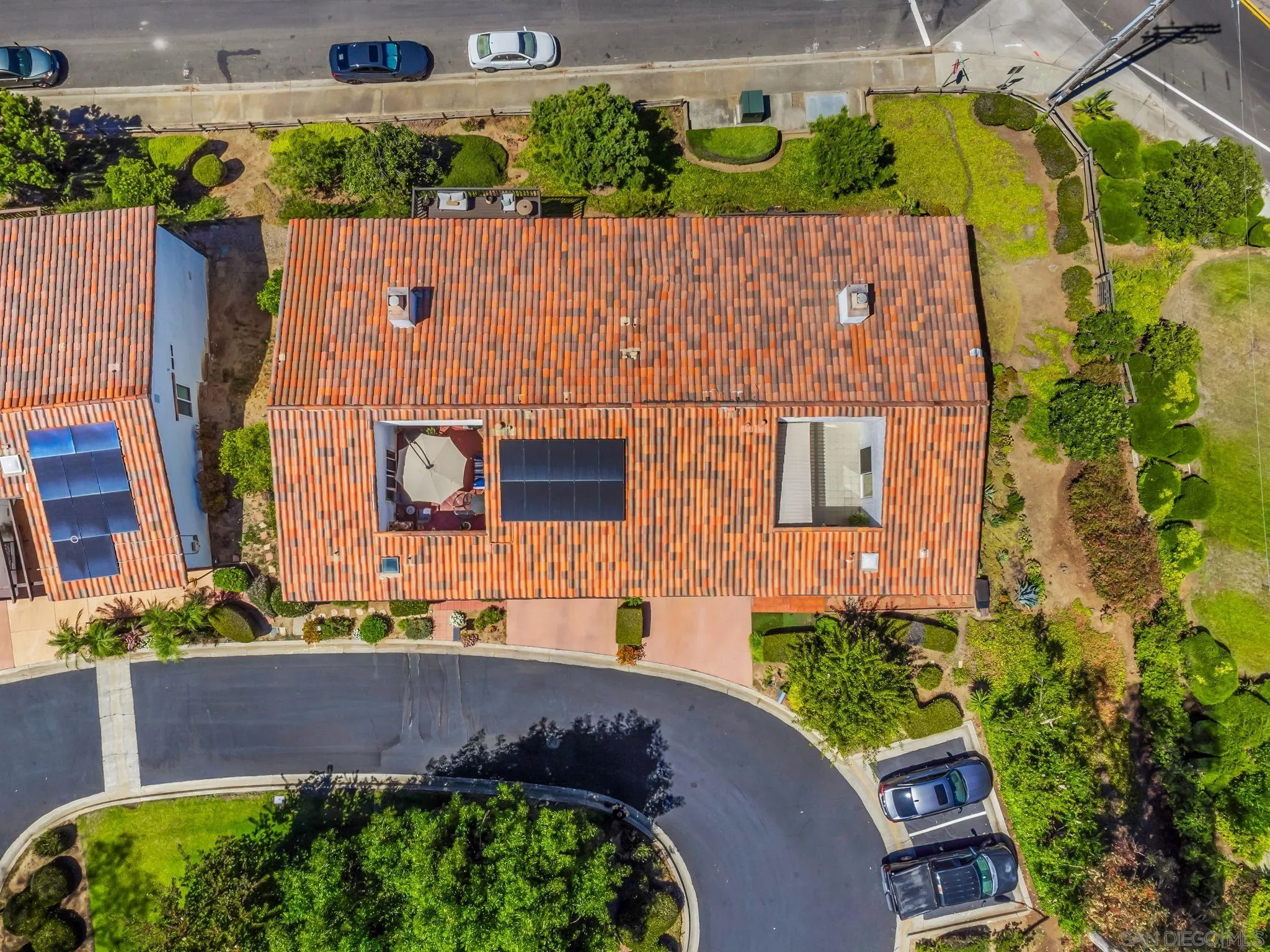 https://cdn.realtyfeed.com/cdn/127/250035217/d01f4a3a9acbe7d0092a110385b5ccfb.webp