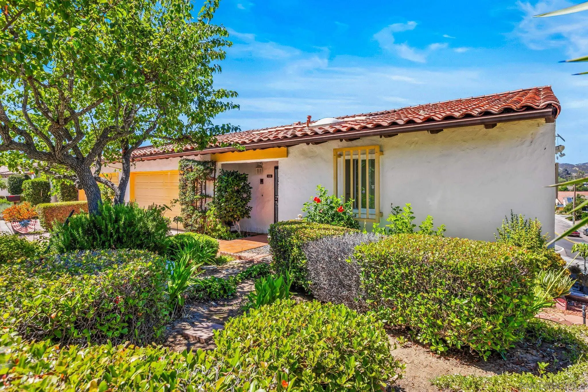 More Details about MLS # 250035217 : 1110 SAN JACINTO GLN
