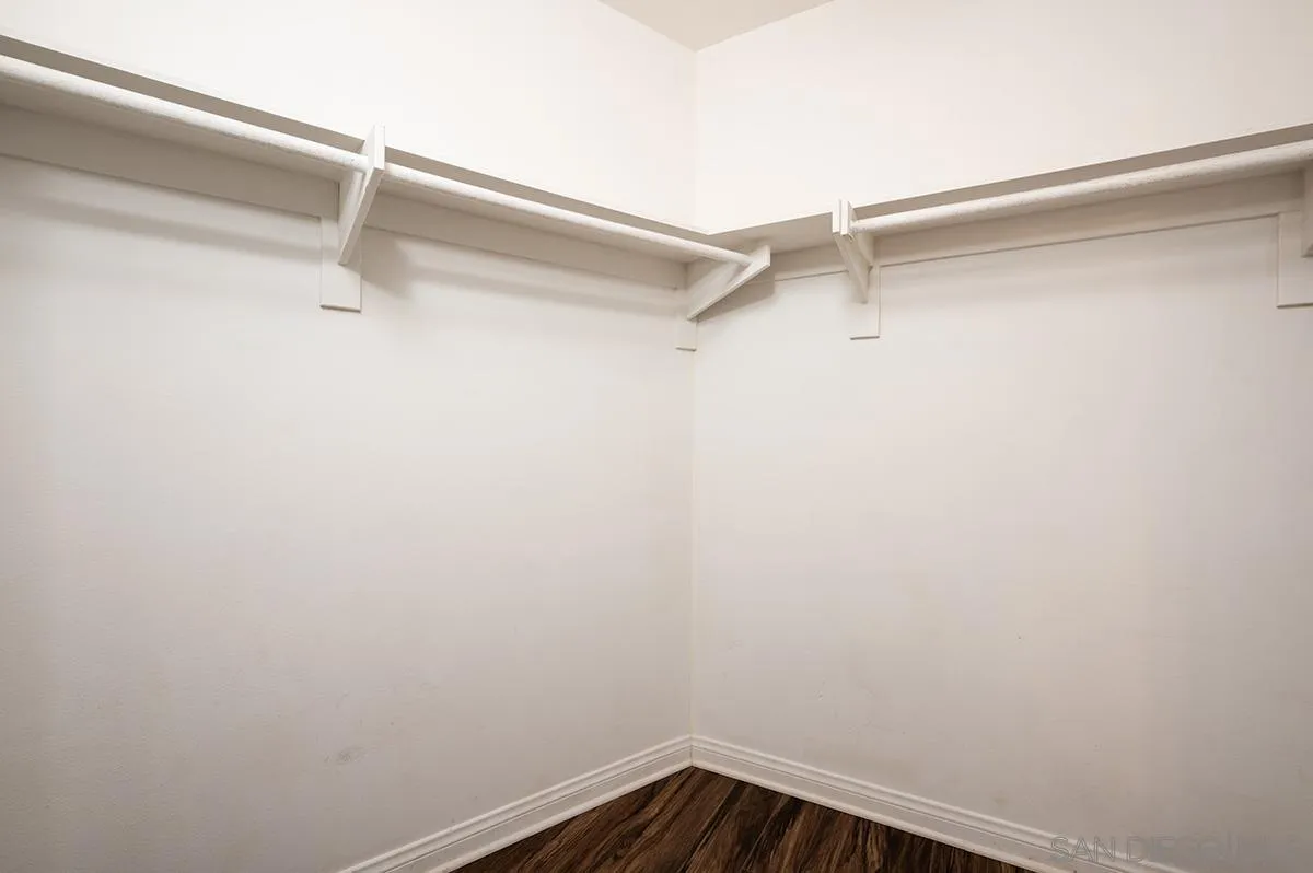 Photo #8: 250035219 Listing: Photo #8