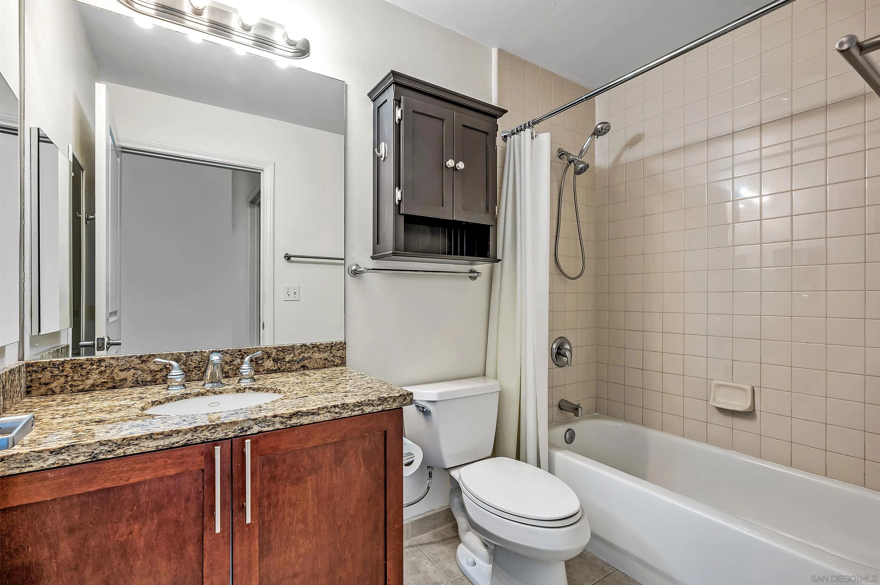 Photo #9: 250035219 Listing: Photo #9