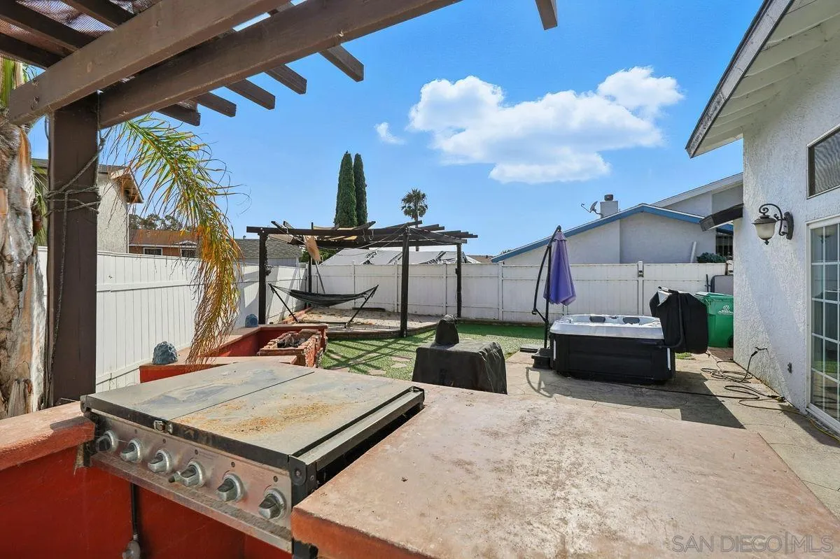 https://cdn.realtyfeed.com/cdn/127/250035222/42a49be0040dcc62cda3de69a7e8c2d9.webp