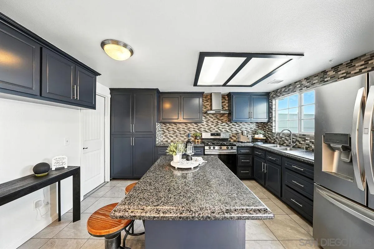 https://cdn.realtyfeed.com/cdn/127/250035222/4f5788f1a2856ca9c6f70652aa60677c.webp