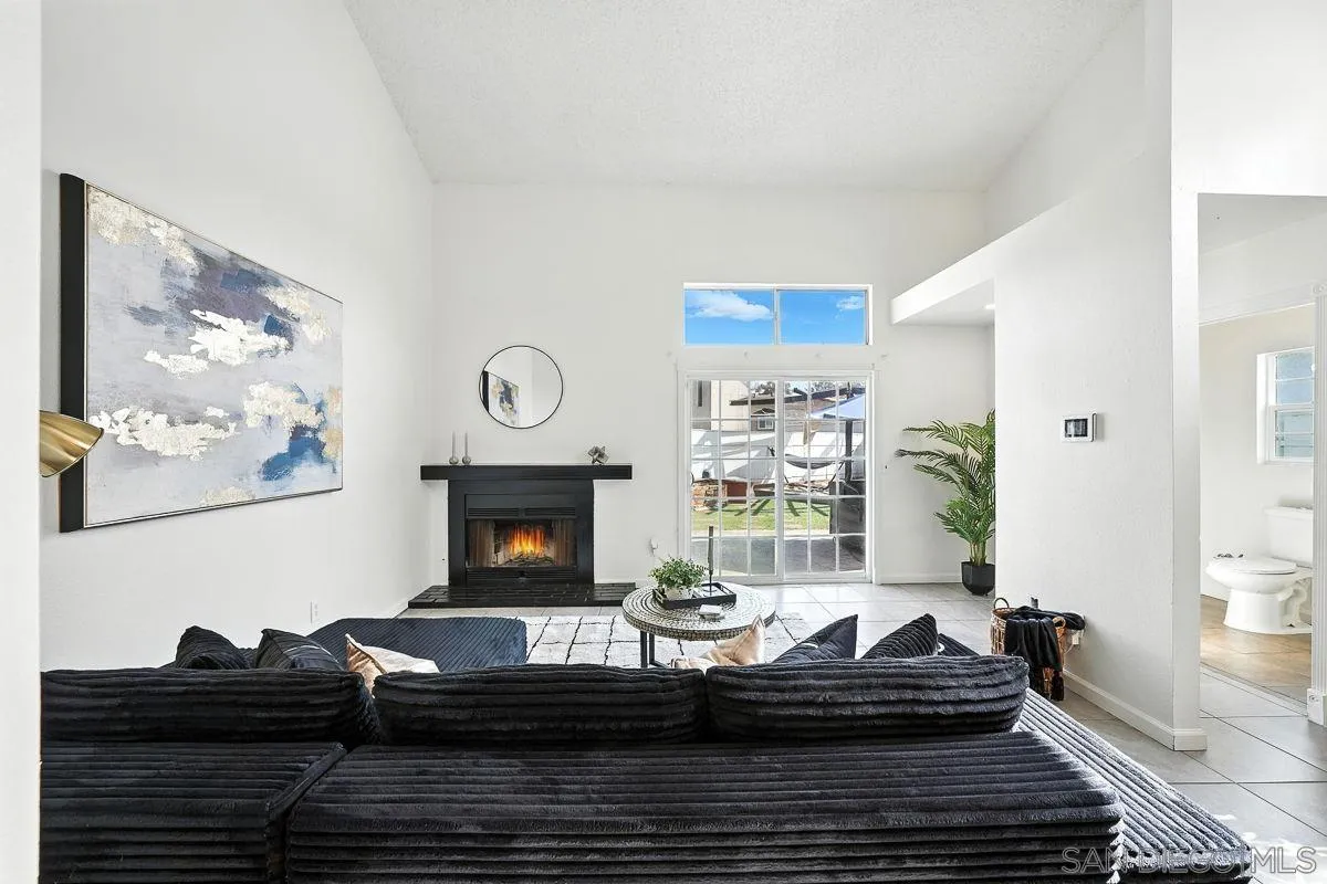 https://cdn.realtyfeed.com/cdn/127/250035222/8be2afe2841191f8e9f8a7cabe25e49f.webp