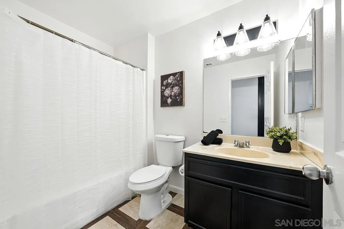 https://cdn.realtyfeed.com/cdn/127/250035222/c082440f0f24d835037bae9ba1dc750d.webp