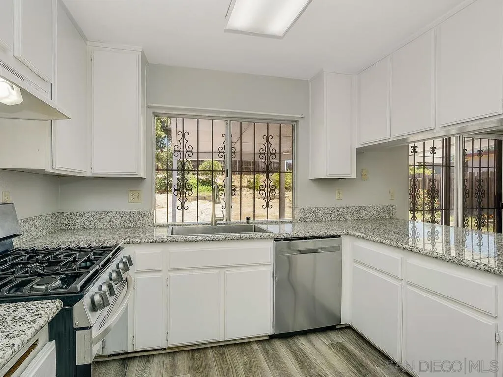 https://cdn.realtyfeed.com/cdn/127/250035223/963ae5ab9918631ea2fbc2493d8b1bb4.webp