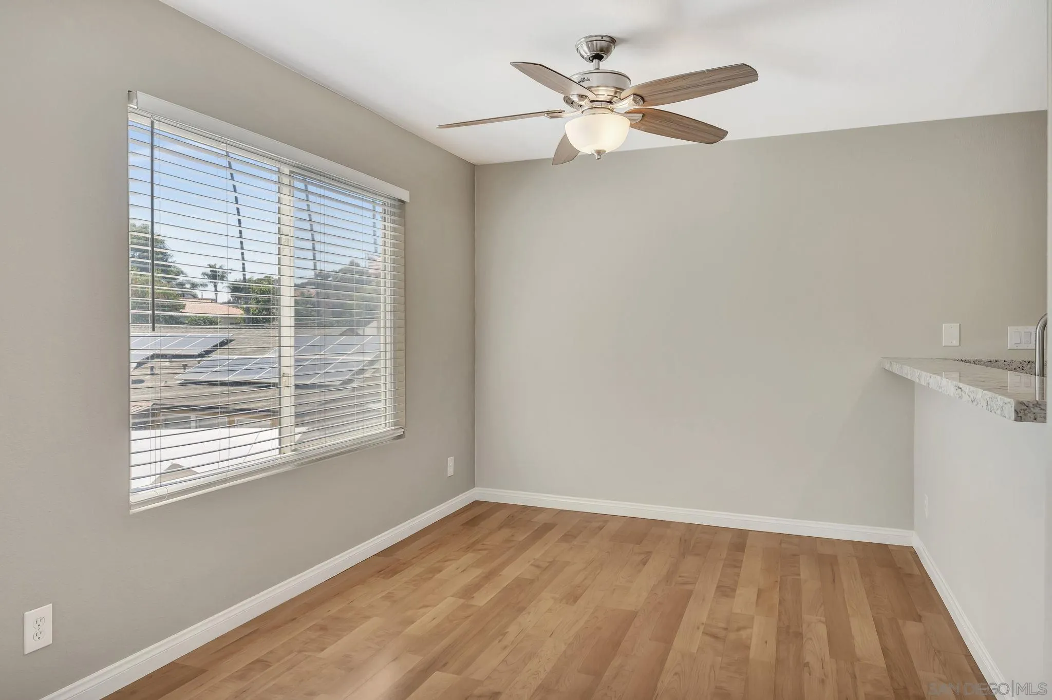 Photo #5: 250035225 Listing 