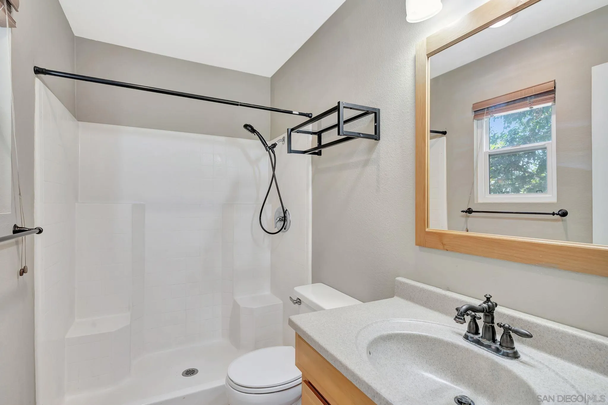 Photo #14: 250035225 Listing: Photo #14