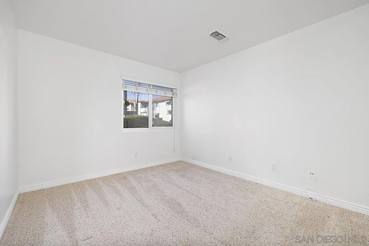 Photo #23: 250035239 Listing: Photo #23