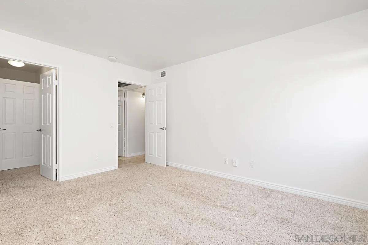 Photo #18: 250035239 Listing: Photo #18