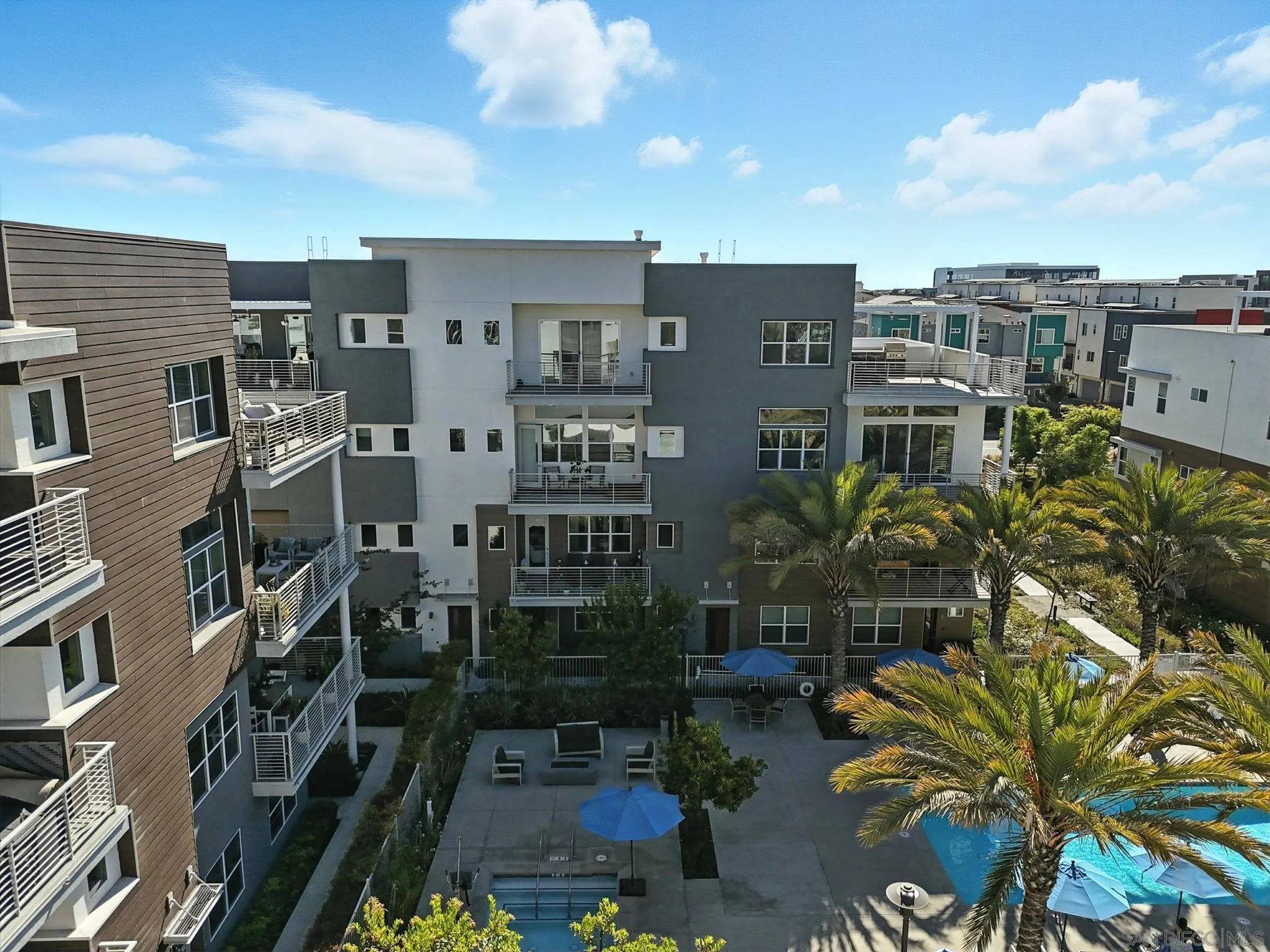 https://cdn.realtyfeed.com/cdn/127/250035250/1913bf08dedb7f2410ccf5dddd1fb9ba.webp