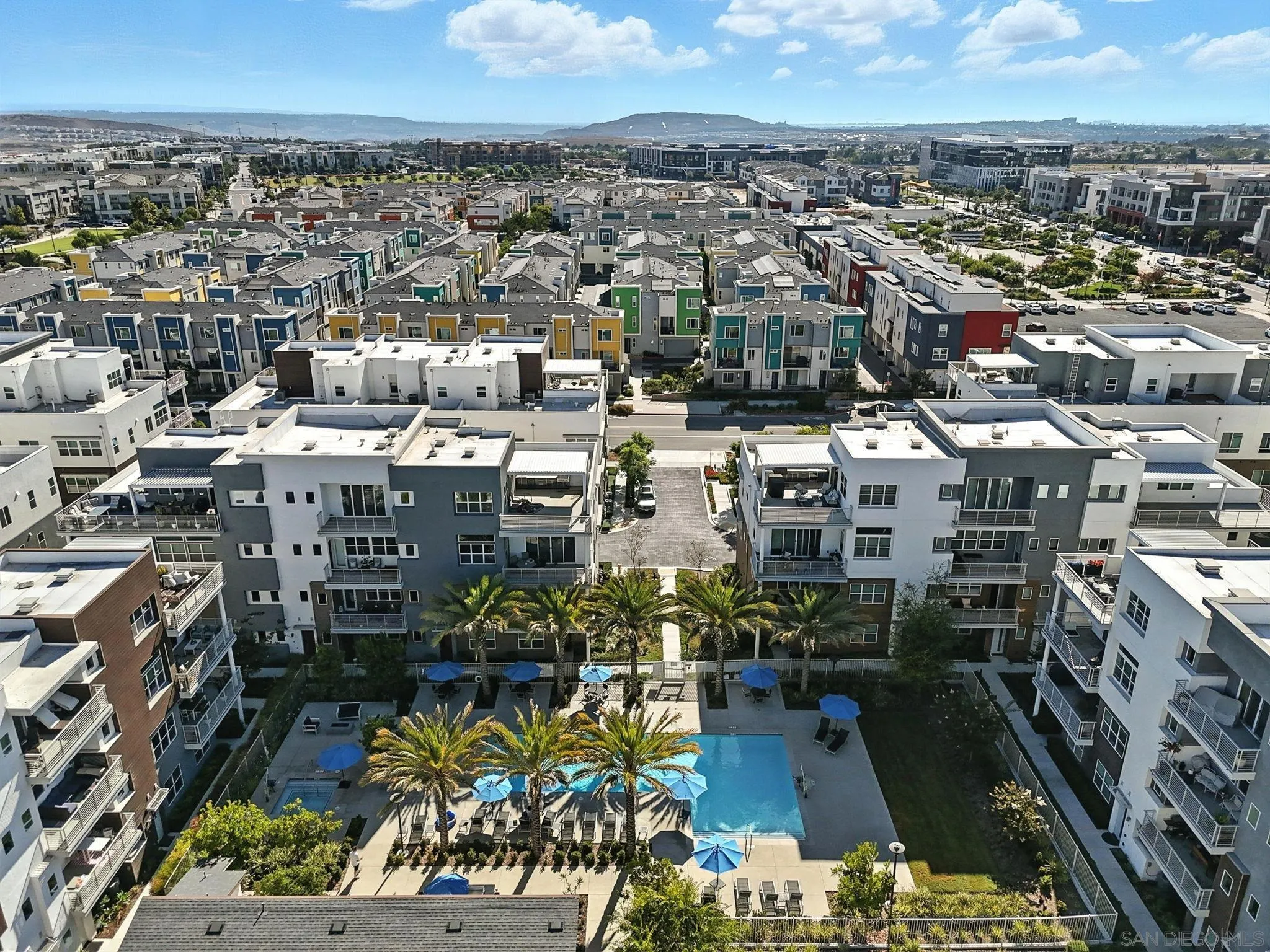https://cdn.realtyfeed.com/cdn/127/250035250/44064018fbc460f9fd8c5f5efd3effad.webp