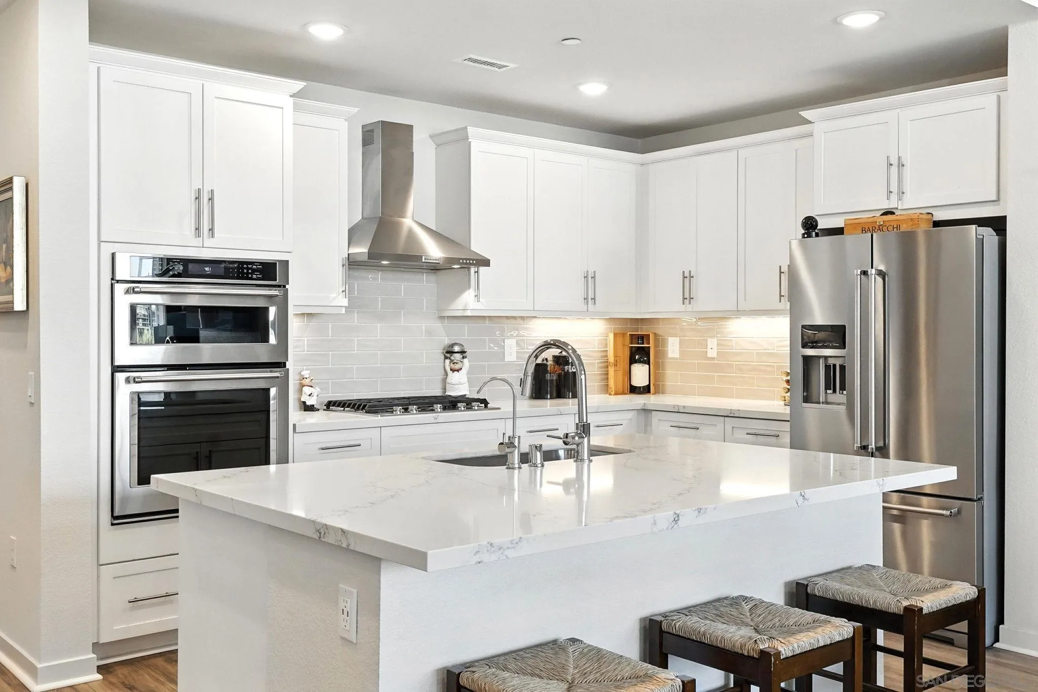 https://cdn.realtyfeed.com/cdn/127/250035250/65c0eb045ed962deb2d143416b2c5c8c.webp