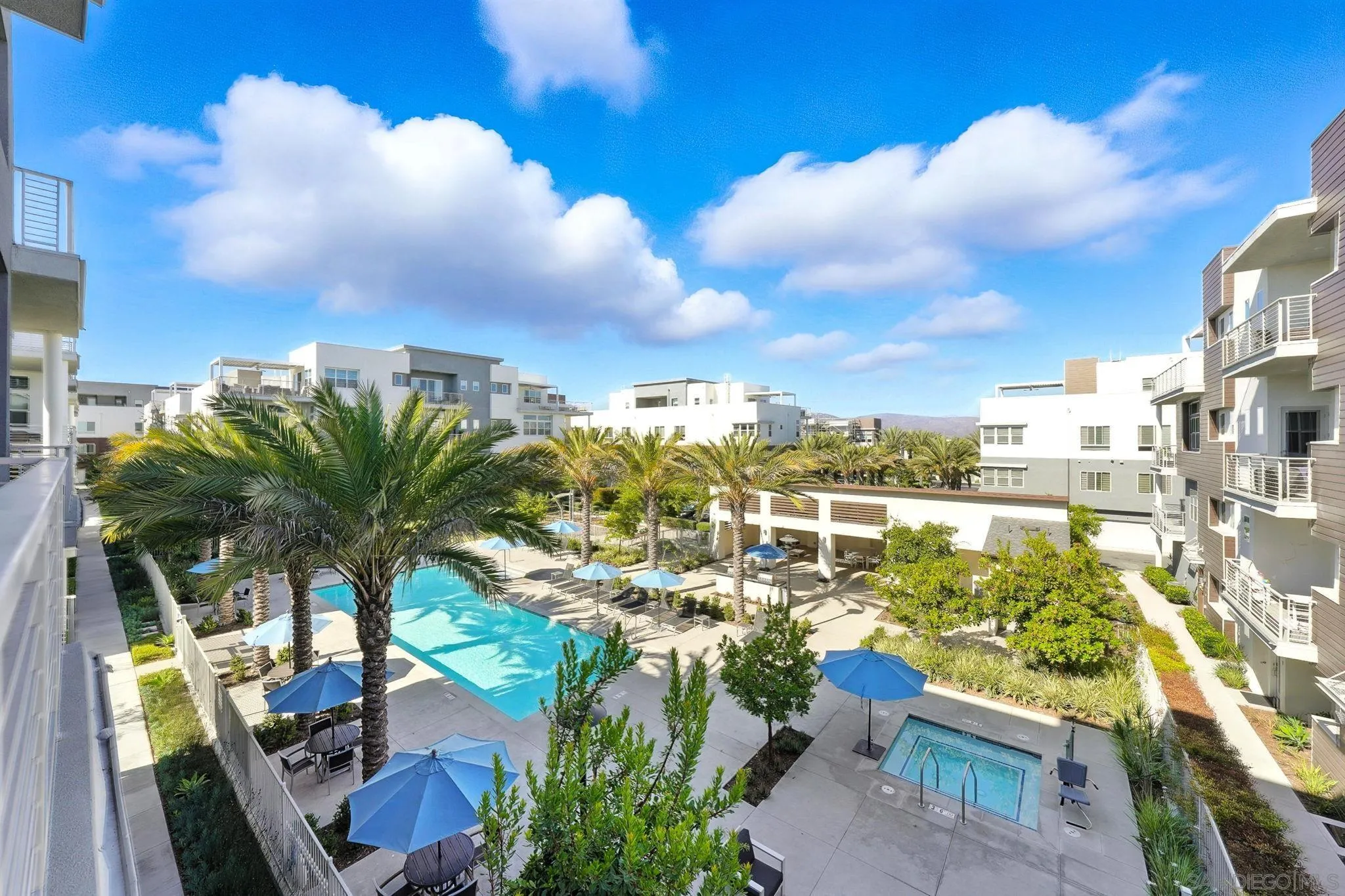 https://cdn.realtyfeed.com/cdn/127/250035250/714b56687d655cd1bc89ebbc8c4e6555.webp