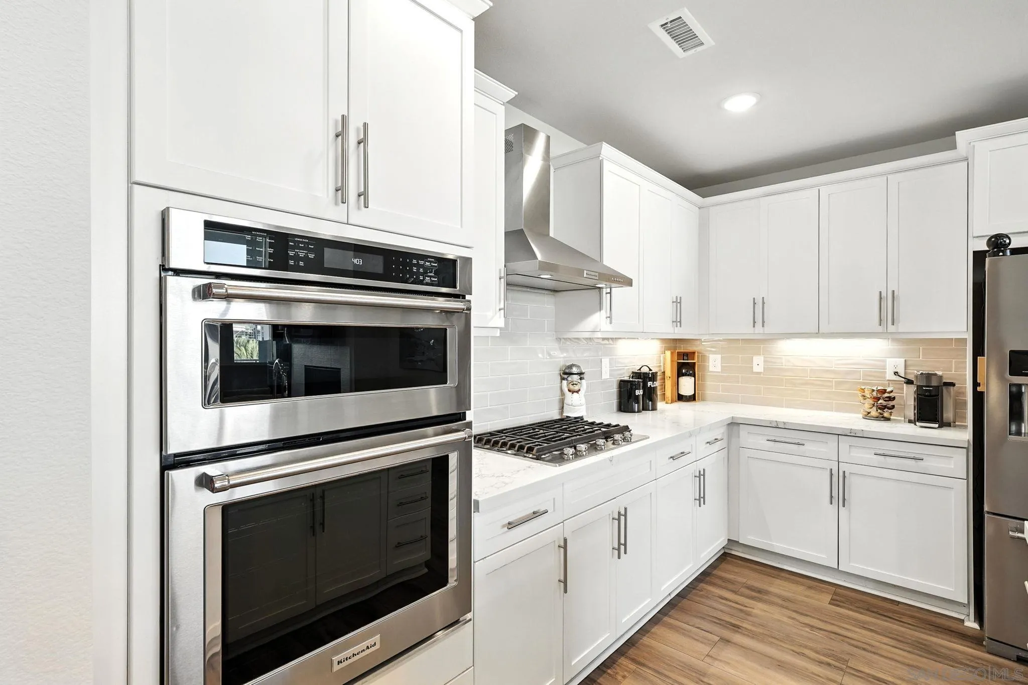 https://cdn.realtyfeed.com/cdn/127/250035250/9425b2e44b4d9bb9e1a601707cc367ff.webp