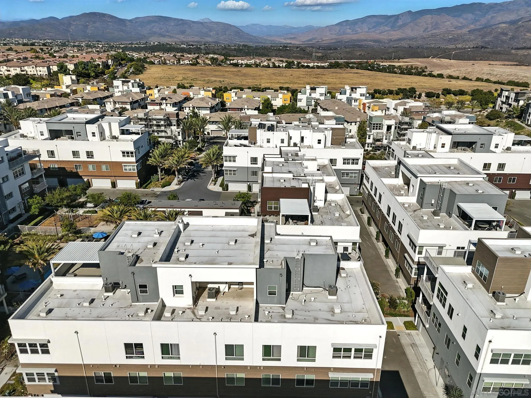 https://cdn.realtyfeed.com/cdn/127/250035250/9a1b1c7836046e33a7d36f7216ccc6a9.webp