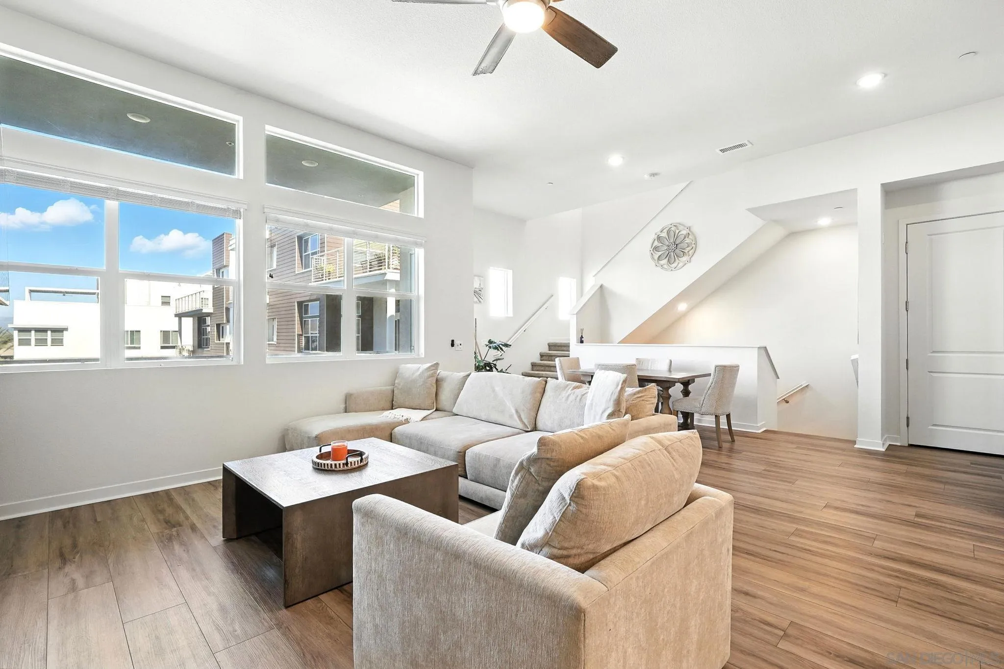 https://cdn.realtyfeed.com/cdn/127/250035250/9a1cfbbec8625a270aac67f9973fbba6.webp