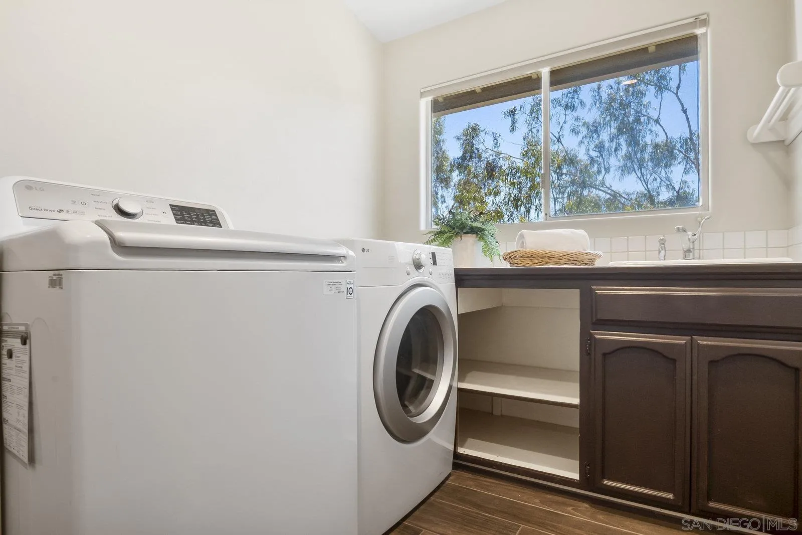https://cdn.realtyfeed.com/cdn/127/250035255/09f0bffc45adb7897b46781ccd9d1a07.webp