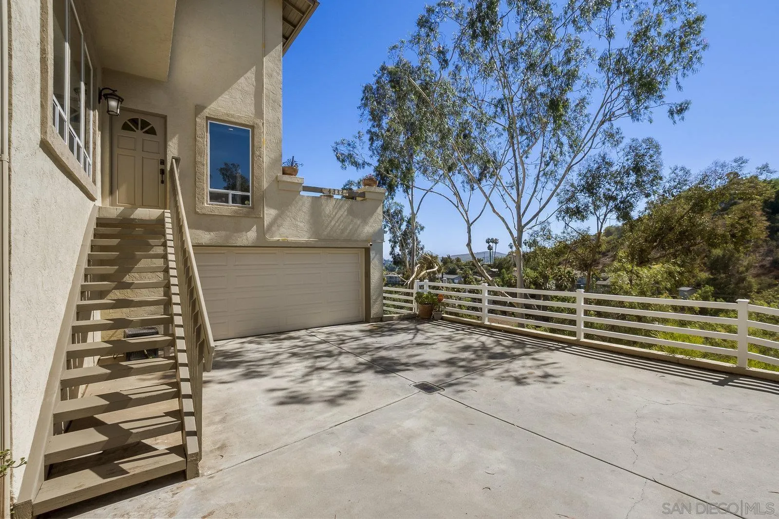 https://cdn.realtyfeed.com/cdn/127/250035255/c3941c03ce07c97ad2b0f4b5299f5c12.webp