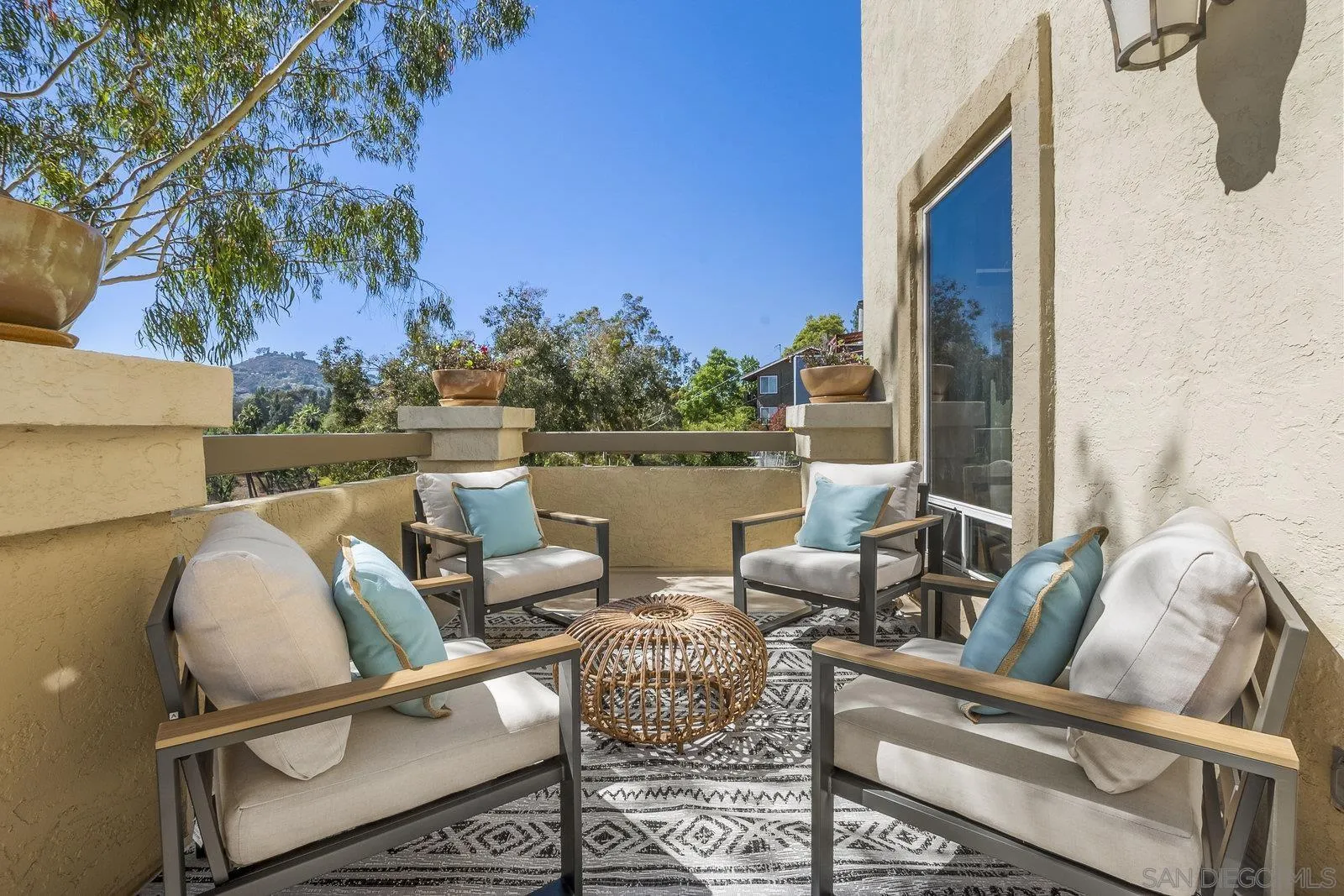 https://cdn.realtyfeed.com/cdn/127/250035255/e291344f2be45a9c623888e5d9d45afc.webp