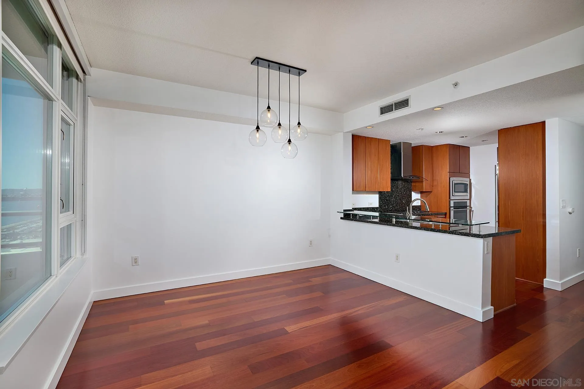 Photo #18: 250035258 Listing: Photo #18