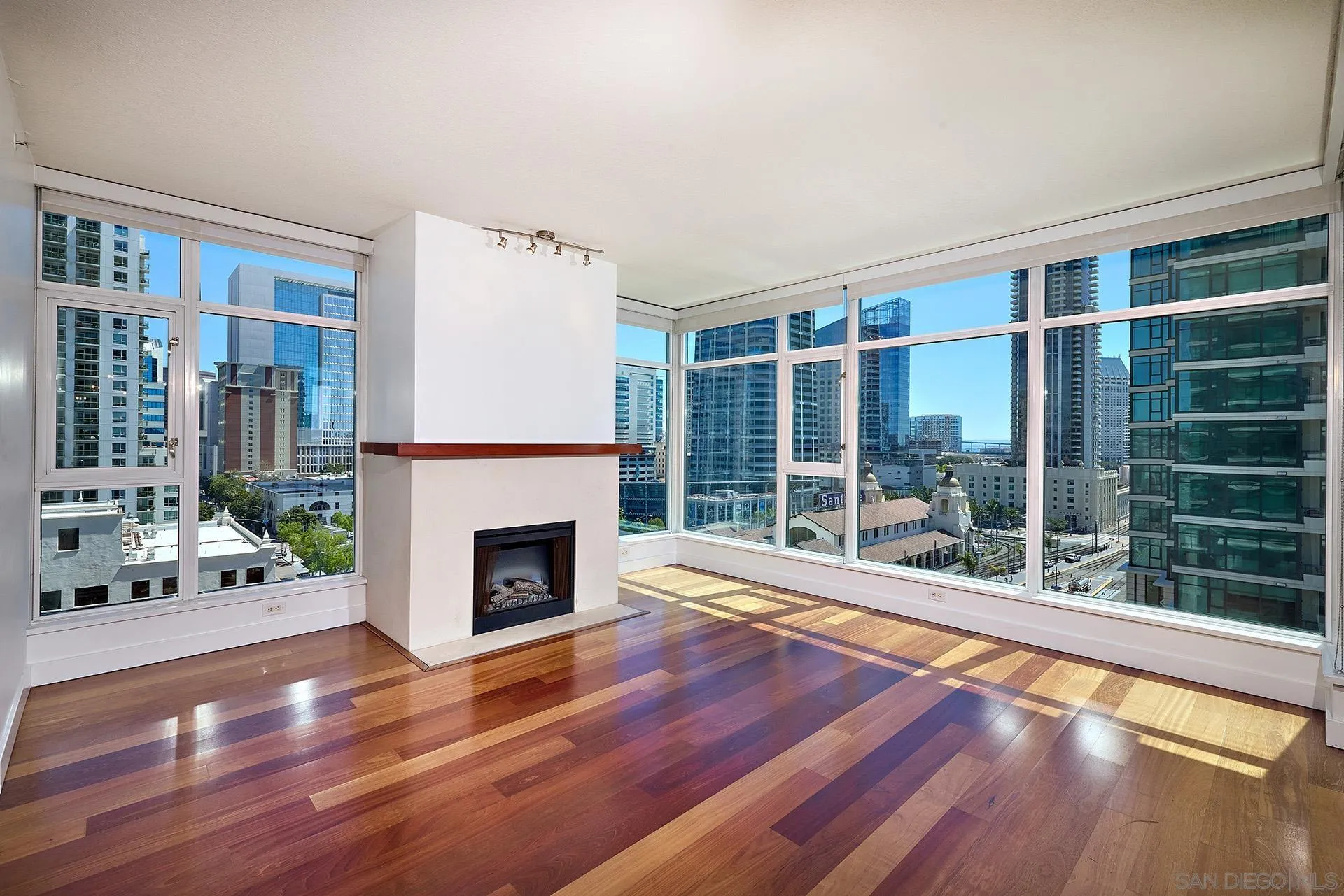 Photo #3: 250035258 Listing 