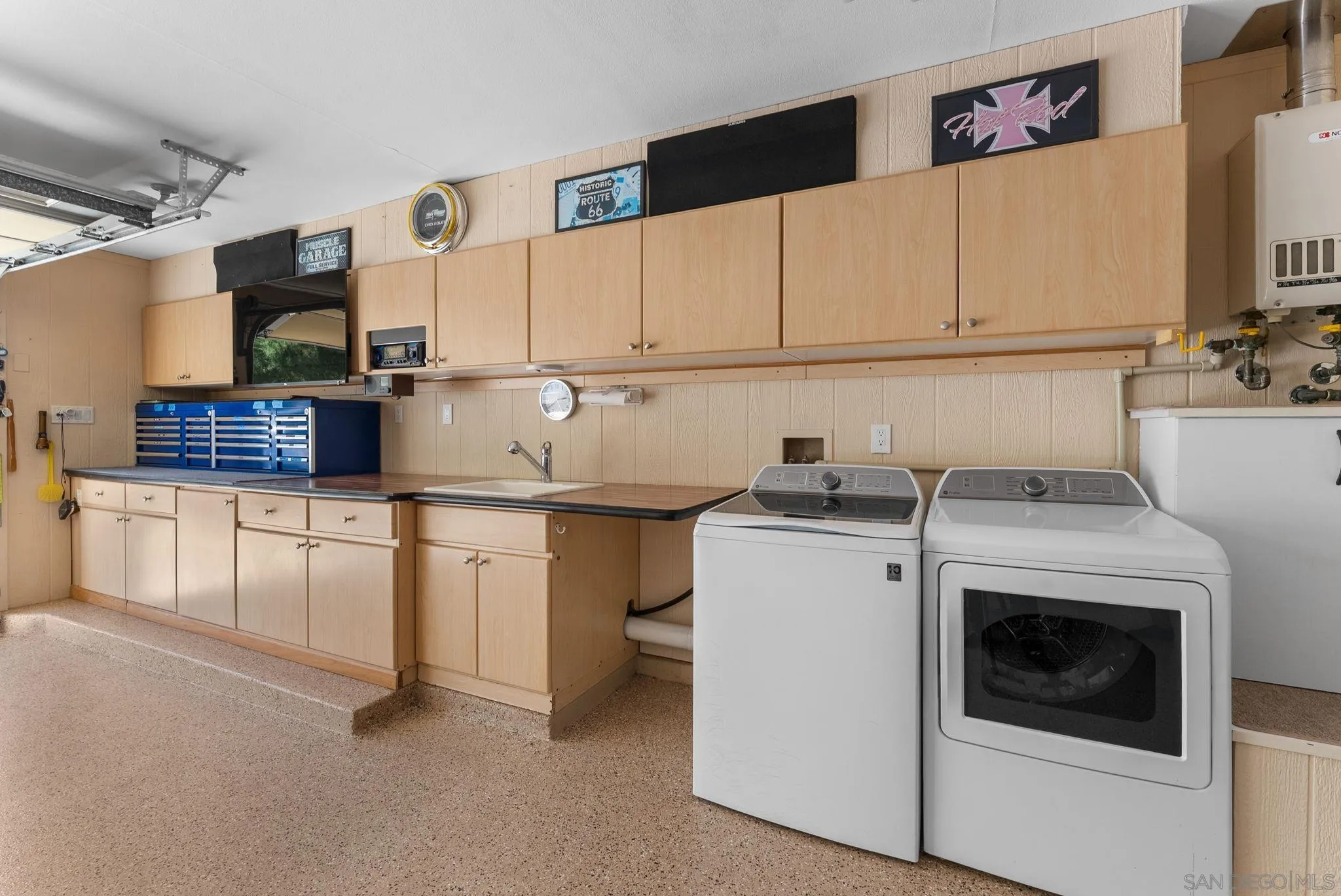 https://cdn.realtyfeed.com/cdn/127/250035270/24f576feb8eeceb79369ee703fd553d6.webp