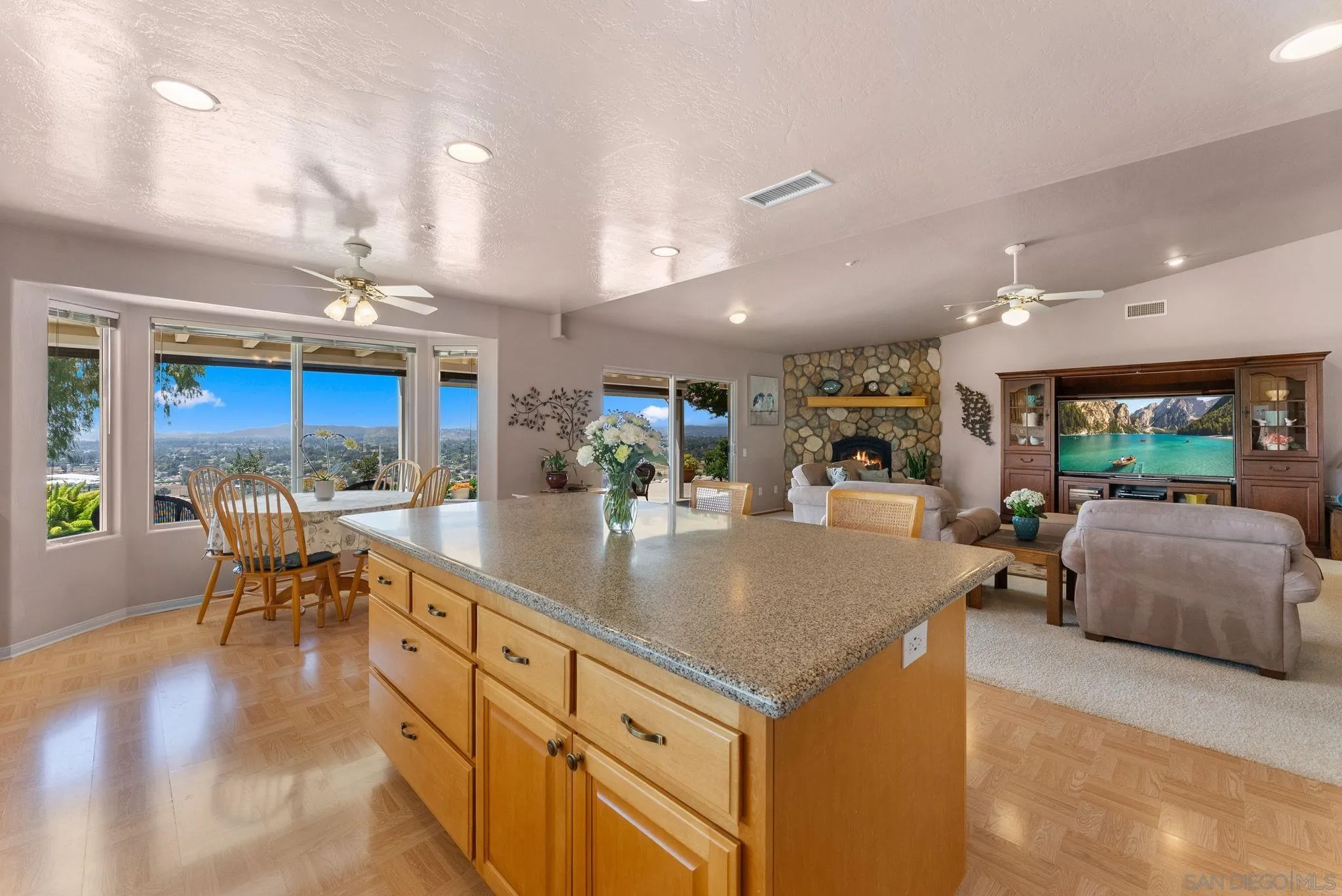 https://cdn.realtyfeed.com/cdn/127/250035270/2b8b548d33766acac4673d33db3d73e2.webp