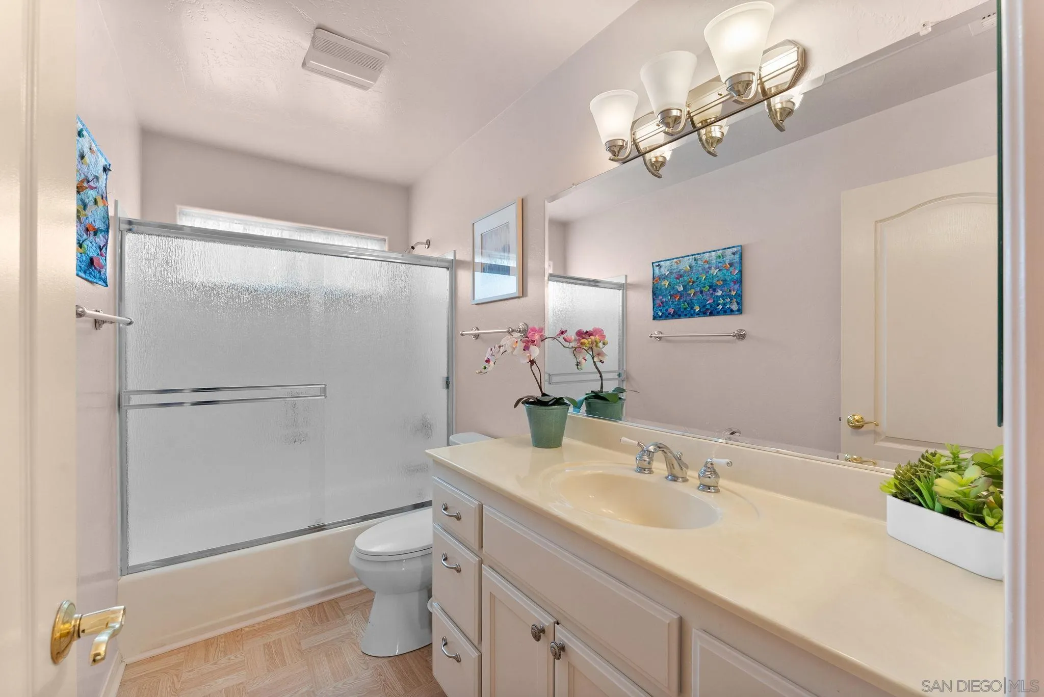 https://cdn.realtyfeed.com/cdn/127/250035270/c187b33db3cd0726789998915847aaac.webp