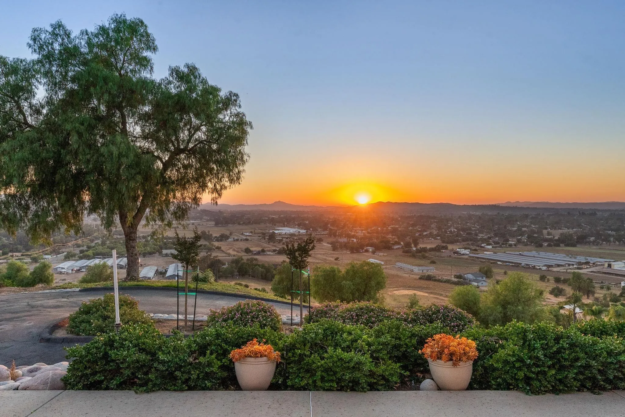 https://cdn.realtyfeed.com/cdn/127/250035270/cb7d9122fdec887c93506d6acee0f53e.webp