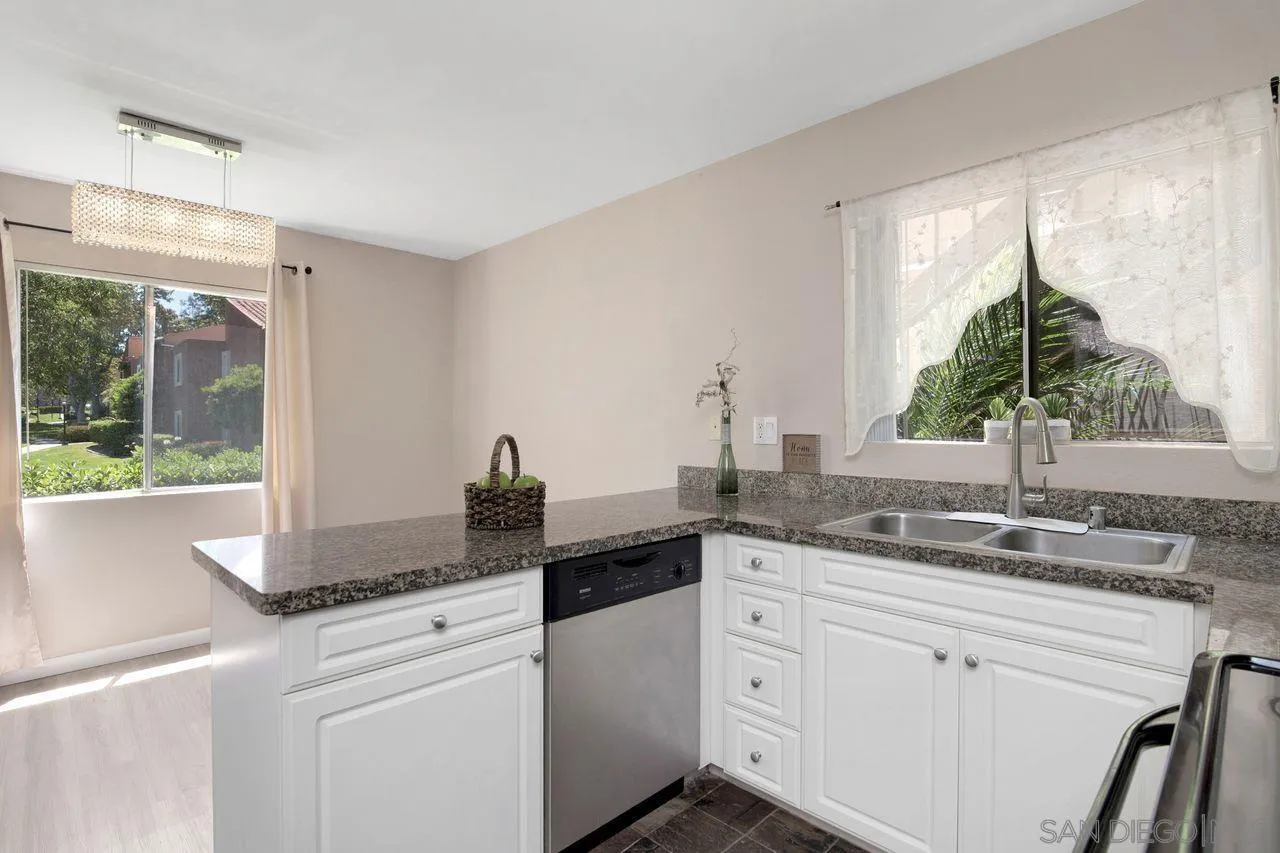 Photo #18: 250035277 Listing: Photo #18