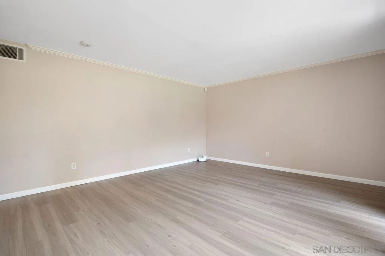 Photo #11: 250035277 Listing: Photo #11