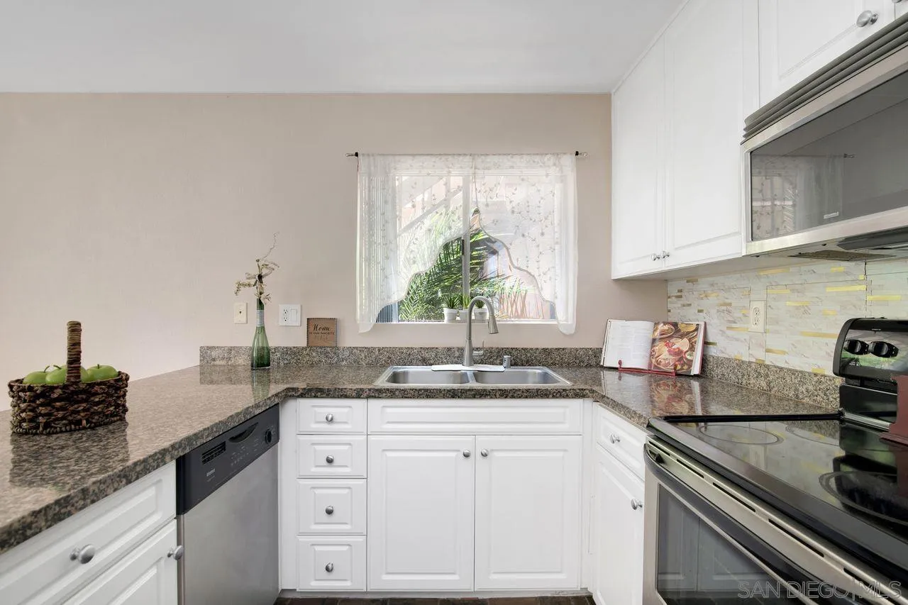 Photo #17: 250035277 Listing: Photo #17