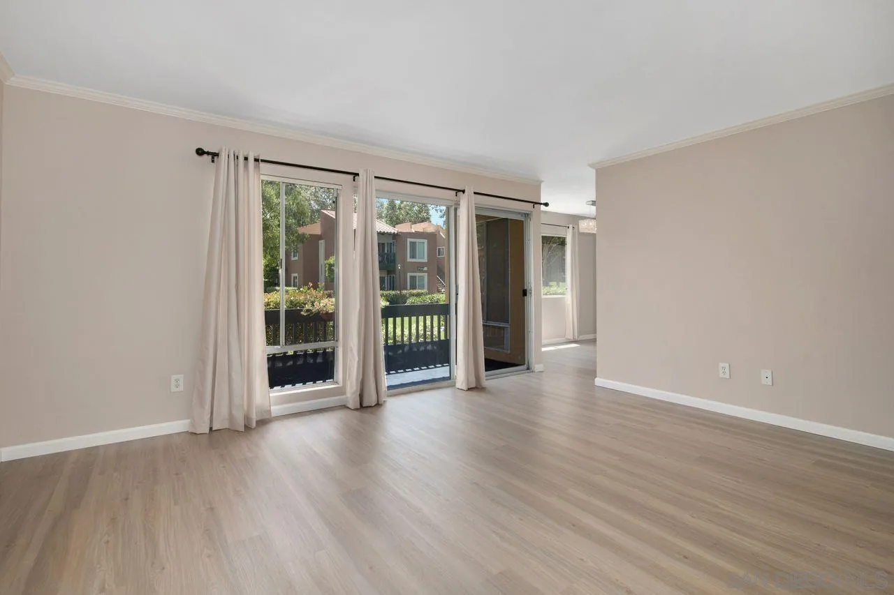 Photo #9: 250035277 Listing: Photo #9