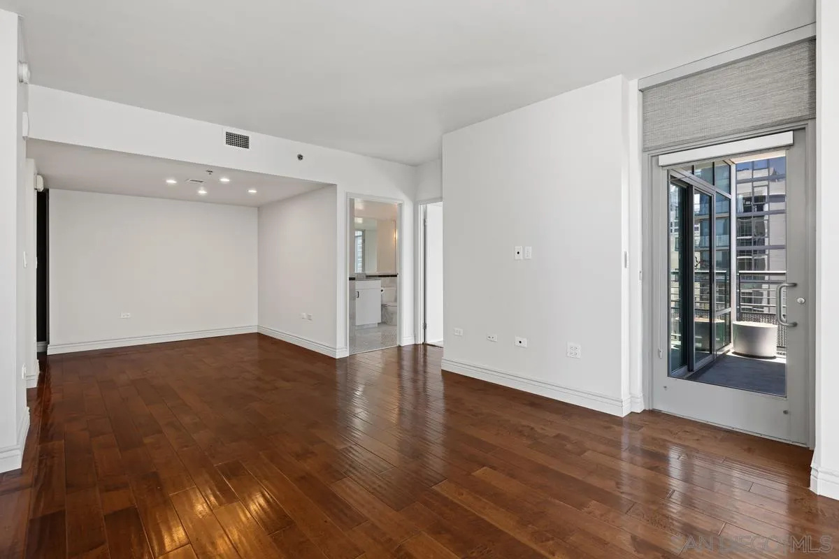 Photo #7: 250035282 Listing: Photo #7