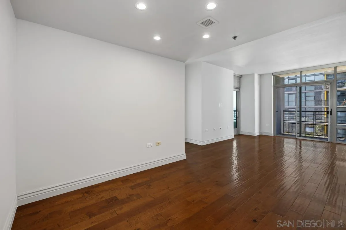 Photo #10: 250035282 Listing: Photo #10