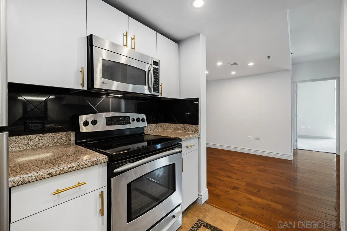 Photo #13: 250035282 Listing: Photo #13