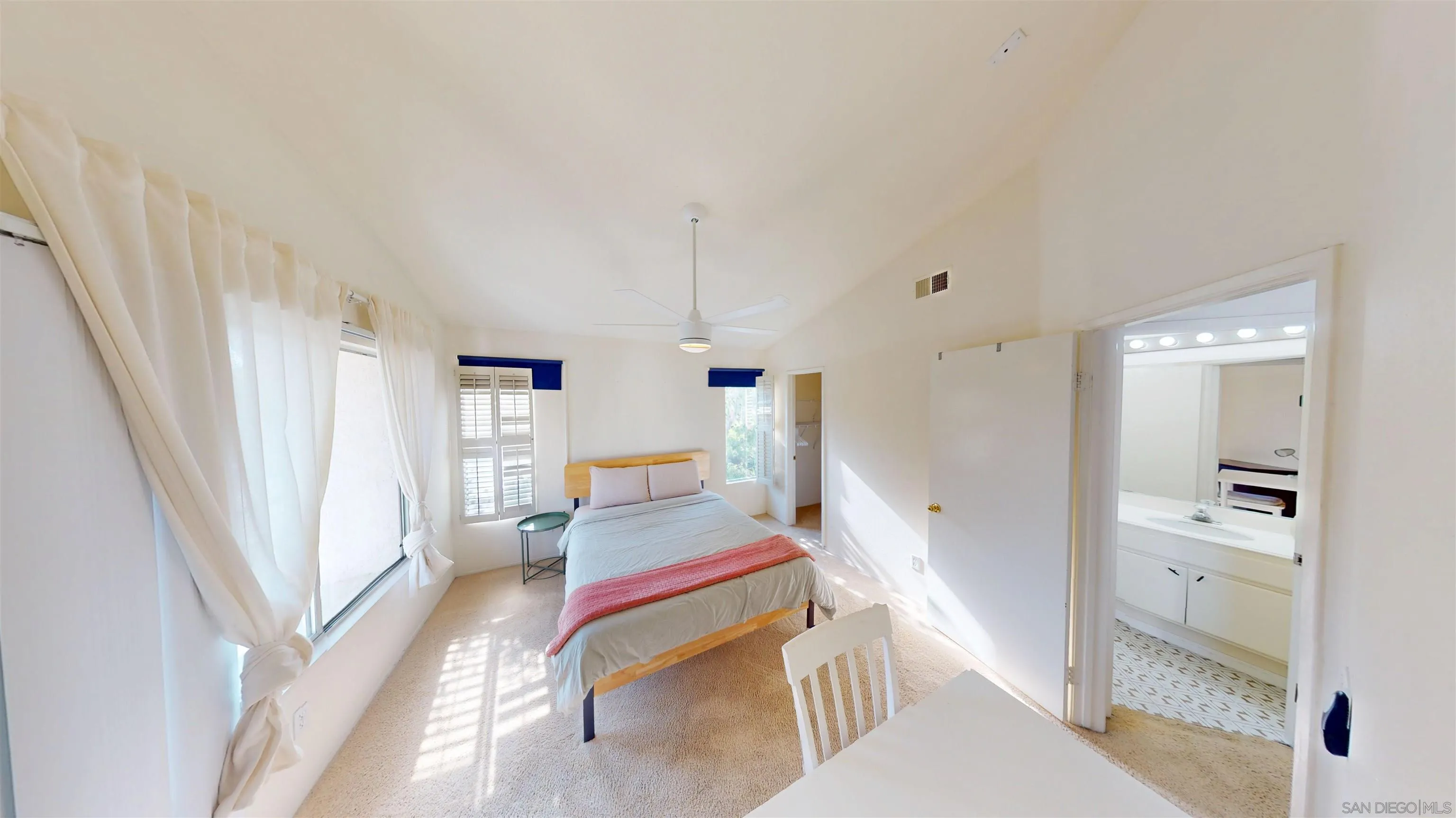 Photo #8: 250035299 Listing: Photo #8
