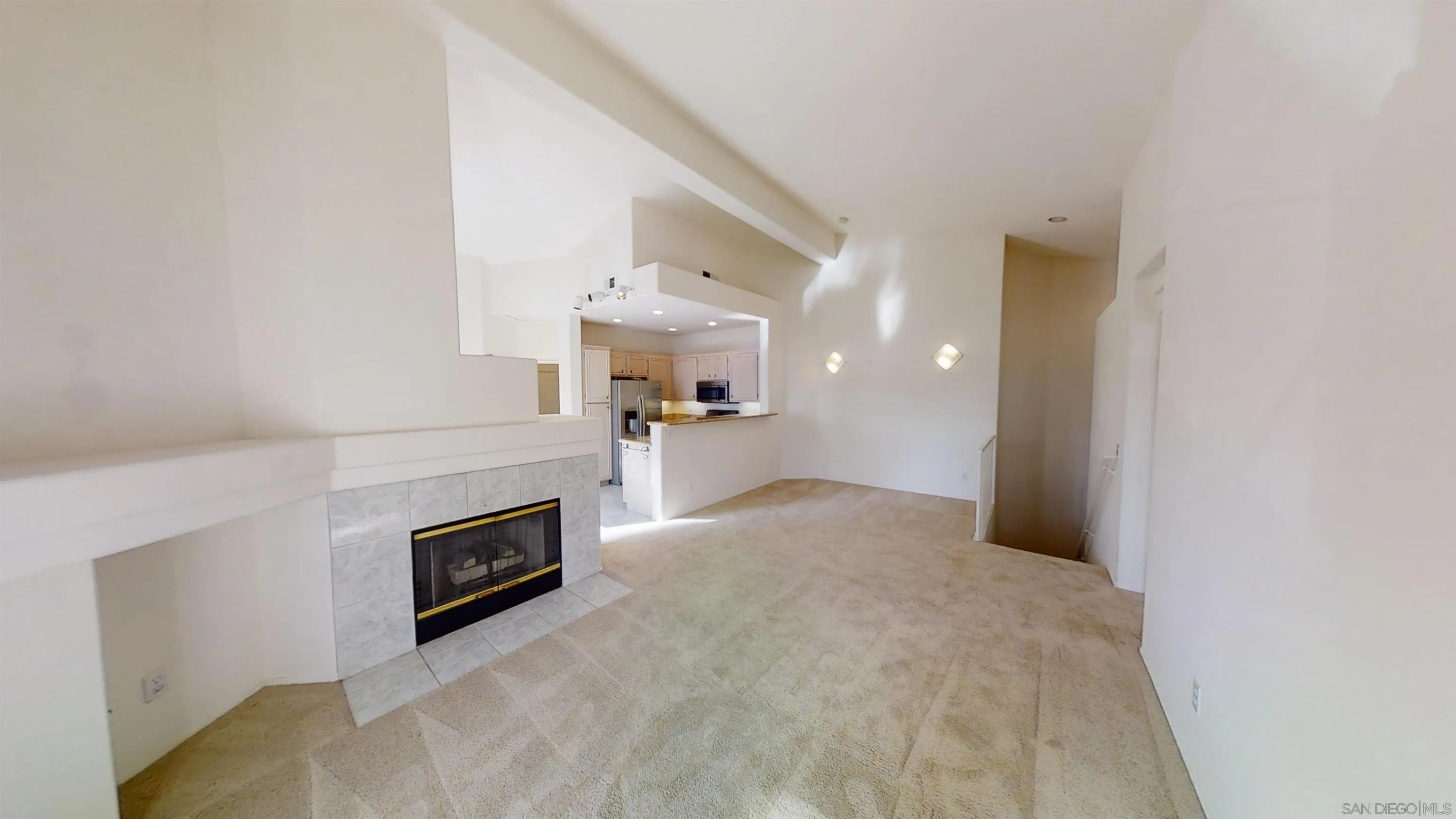 Photo #3: 250035299 Listing 
