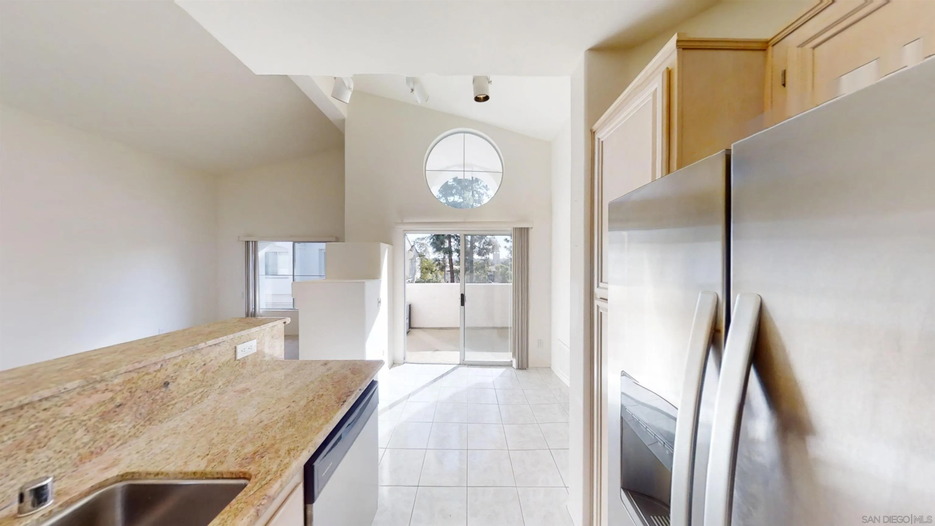 Photo #6: 250035299 Listing 