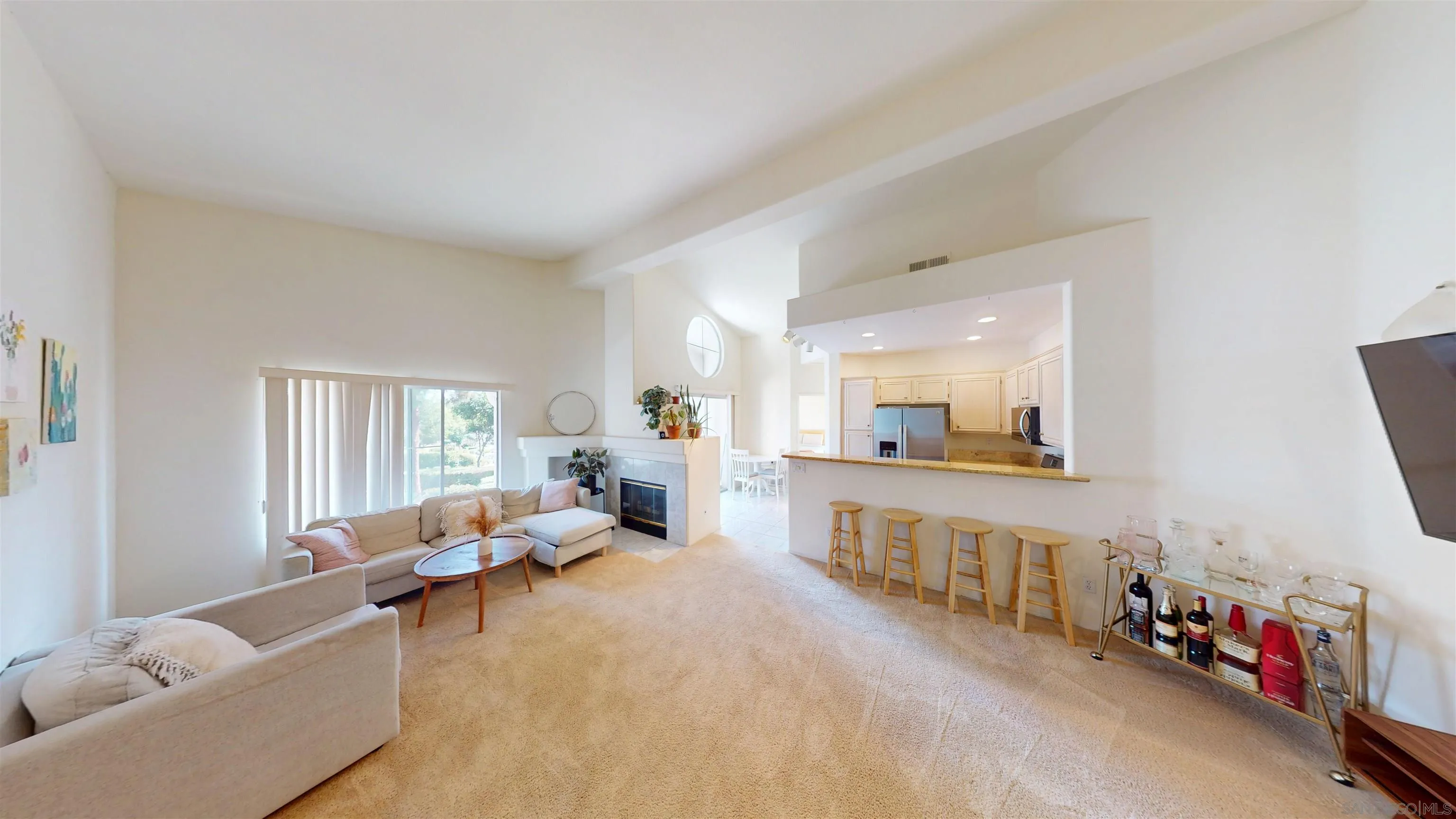 Photo #4: 250035299 Listing 