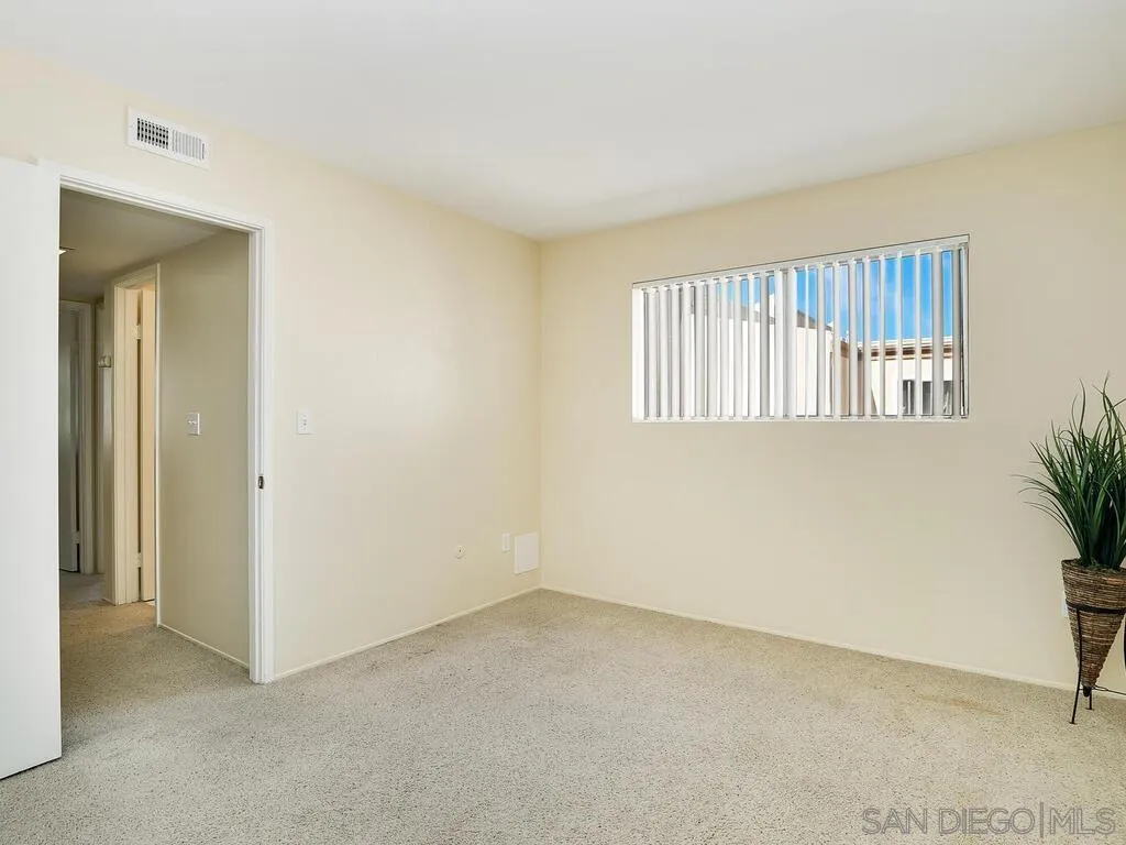 Photo #16: 250035301 Listing: Photo #16