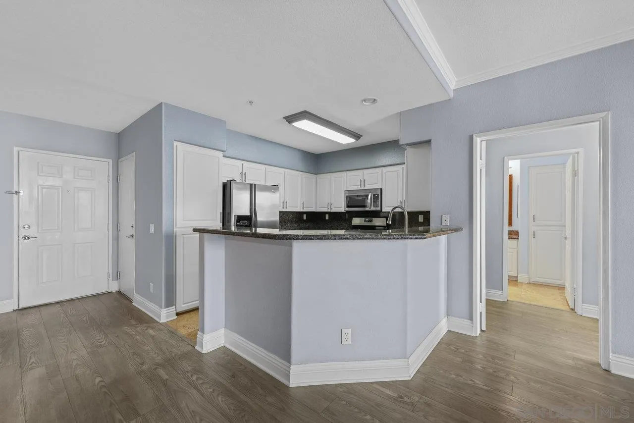 Photo #2: 250035308 Listing 