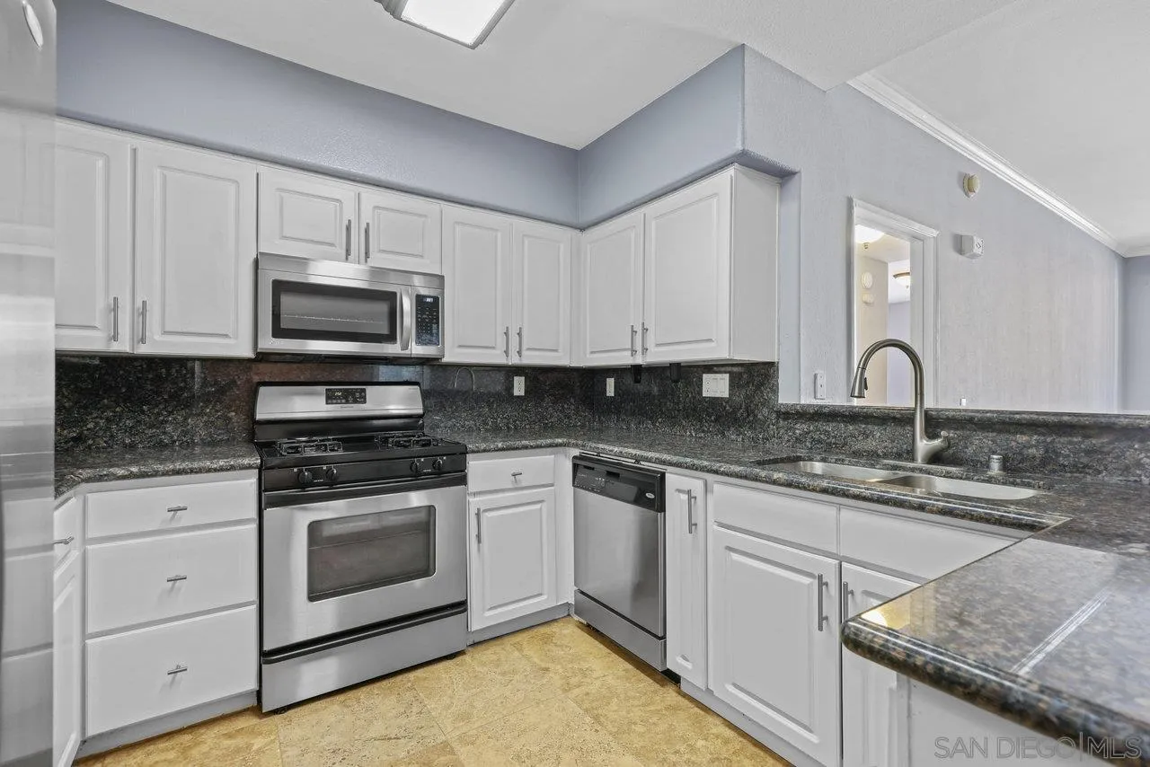 Photo #3: 250035308 Listing 