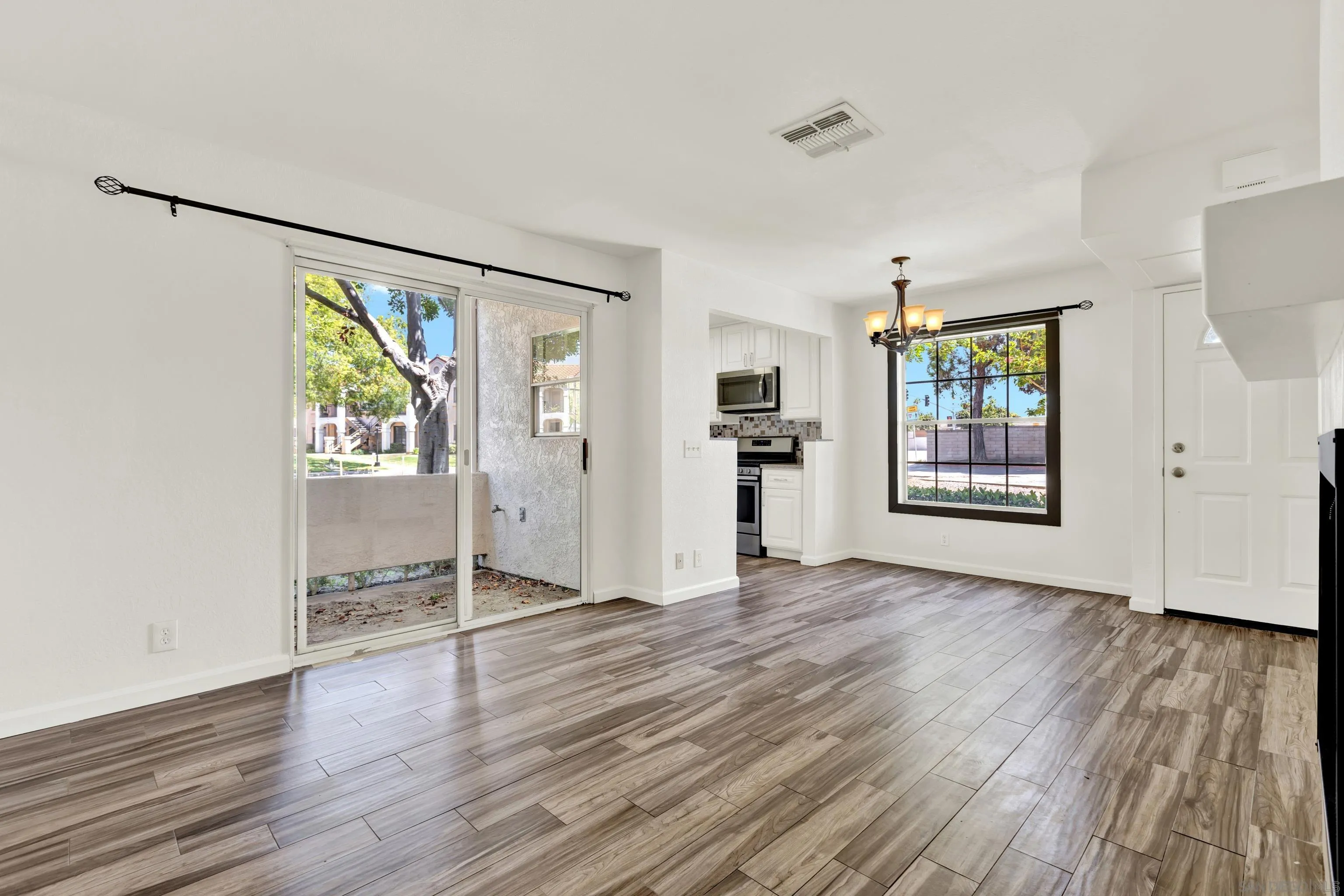 Photo #5: 250035309 Listing 