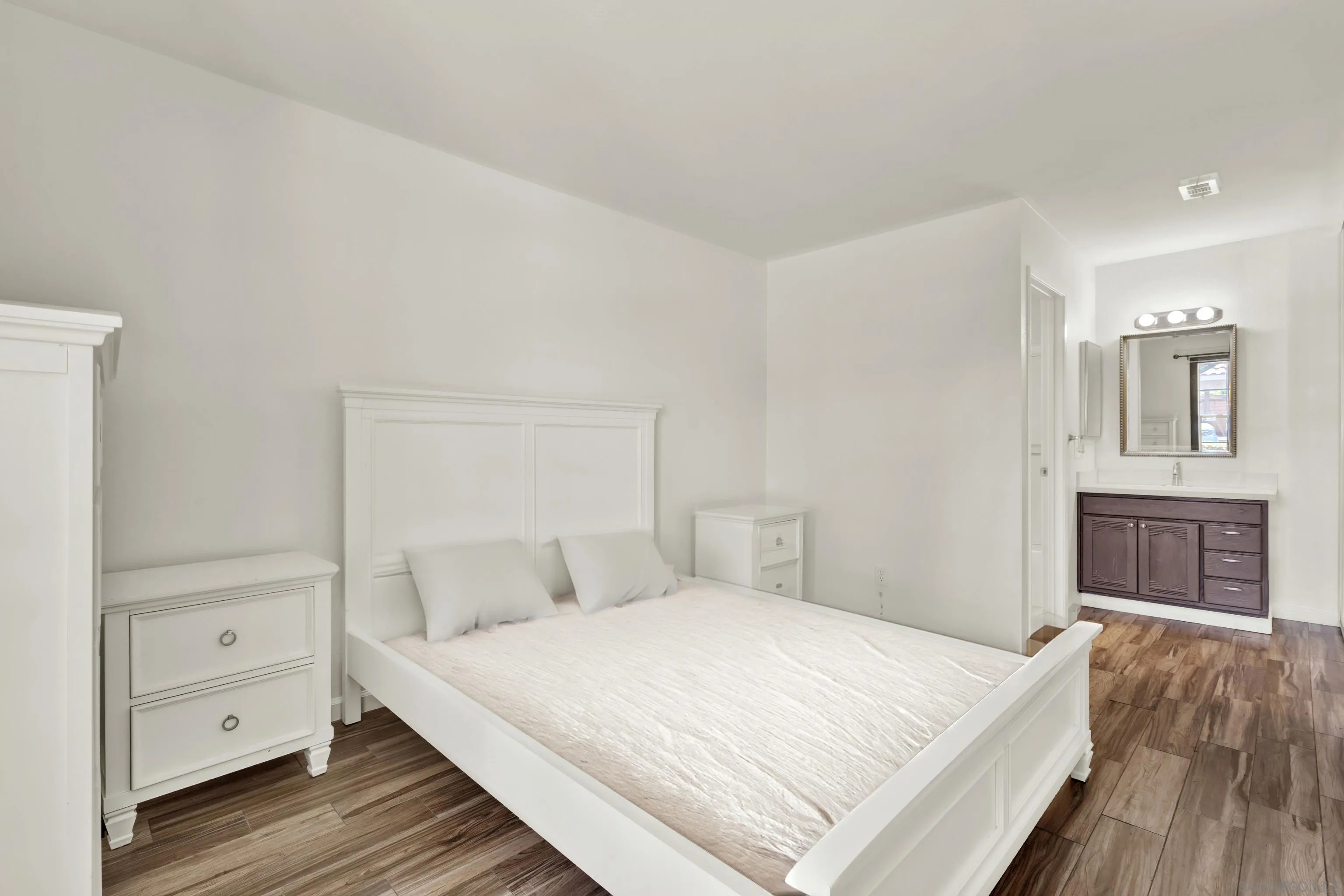 Photo #11: 250035309 Listing: Photo #11