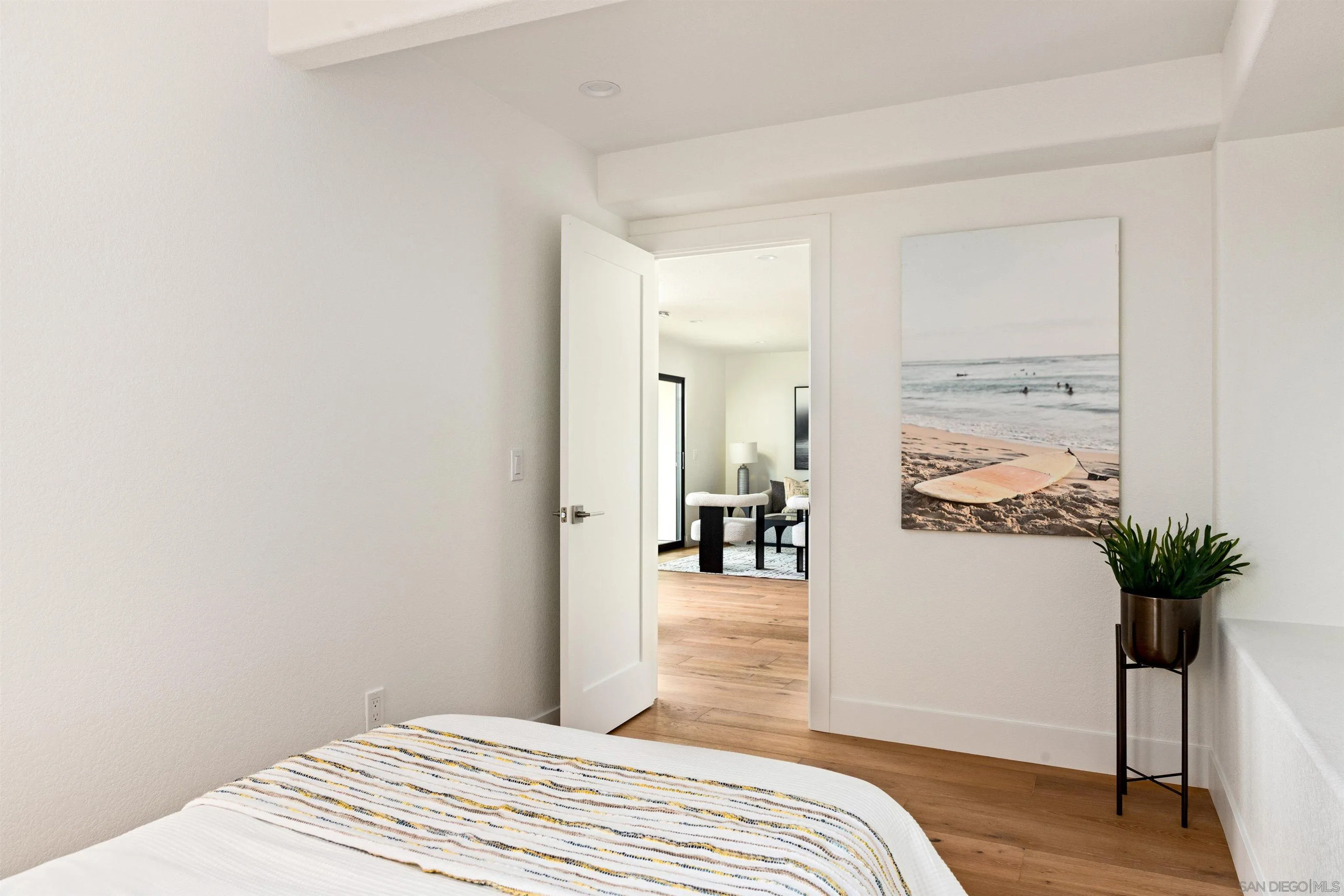 https://cdn.realtyfeed.com/cdn/127/250035317/b96829626b67e895a506bf9e3fe8ac10.webp