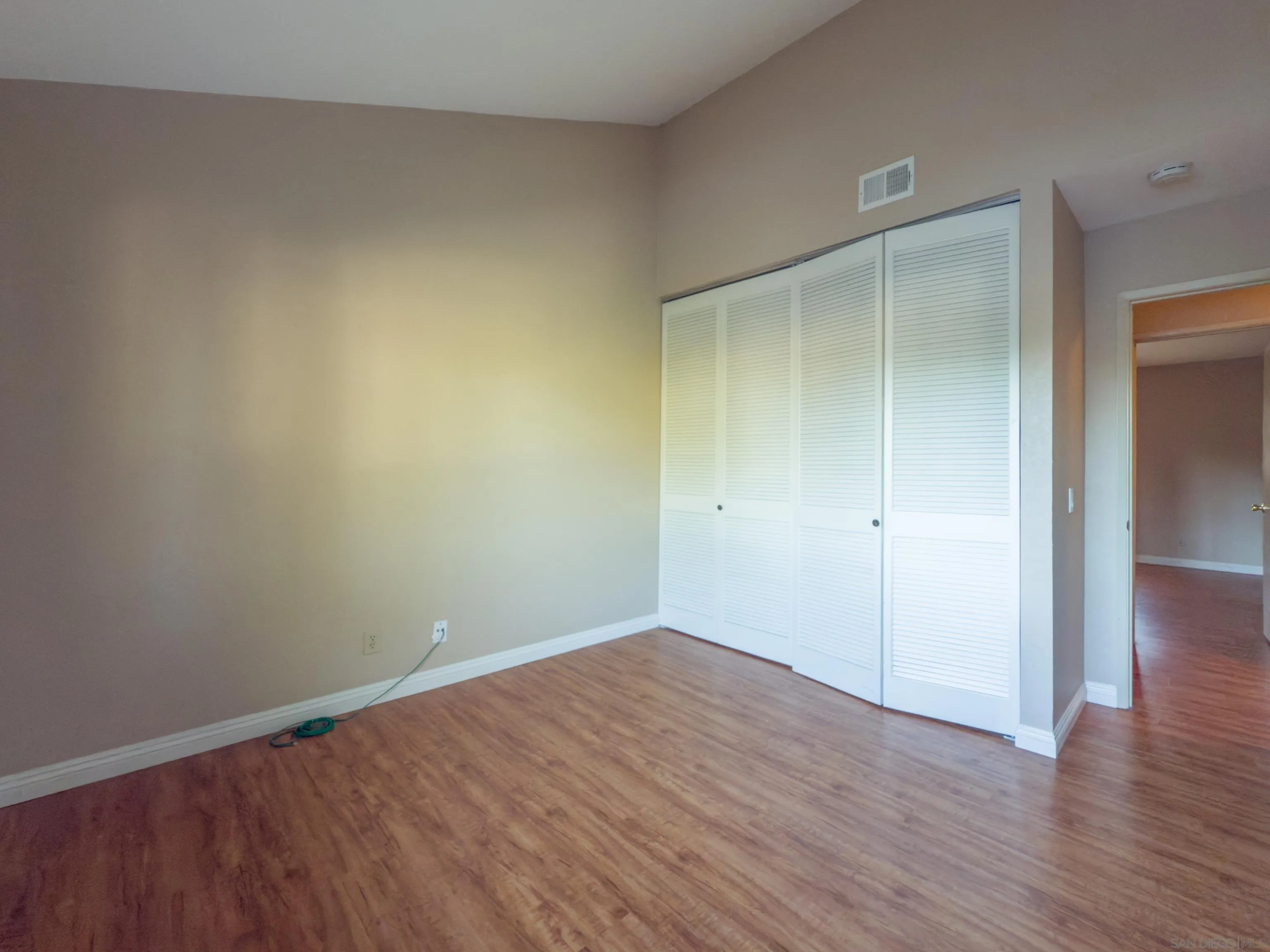 Photo #16: 250035318 Listing: Photo #16