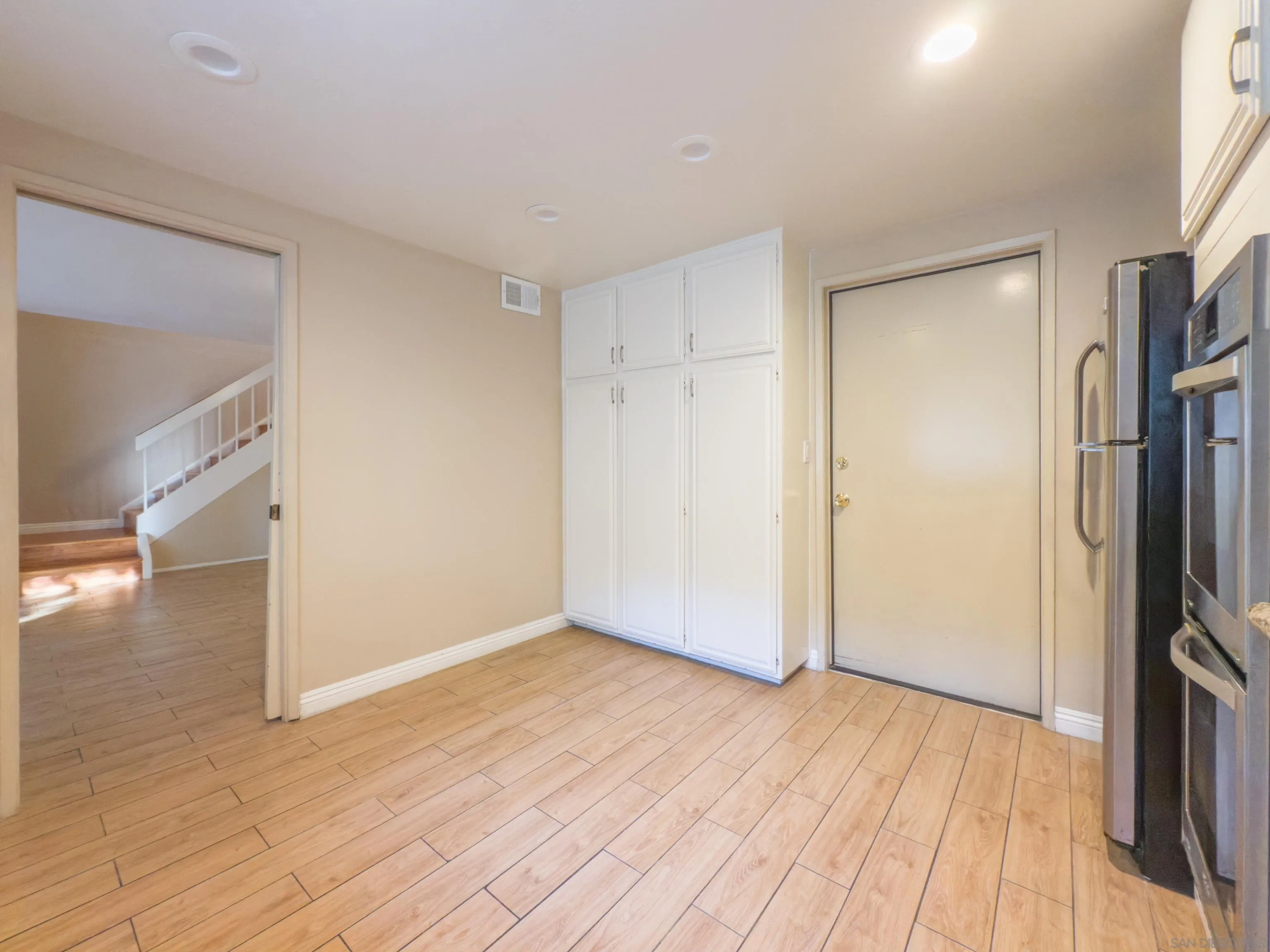 Photo #11: 250035318 Listing: Photo #11