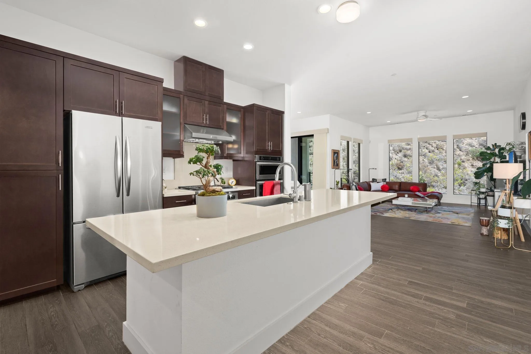Photo #3: 250035319 Listing 